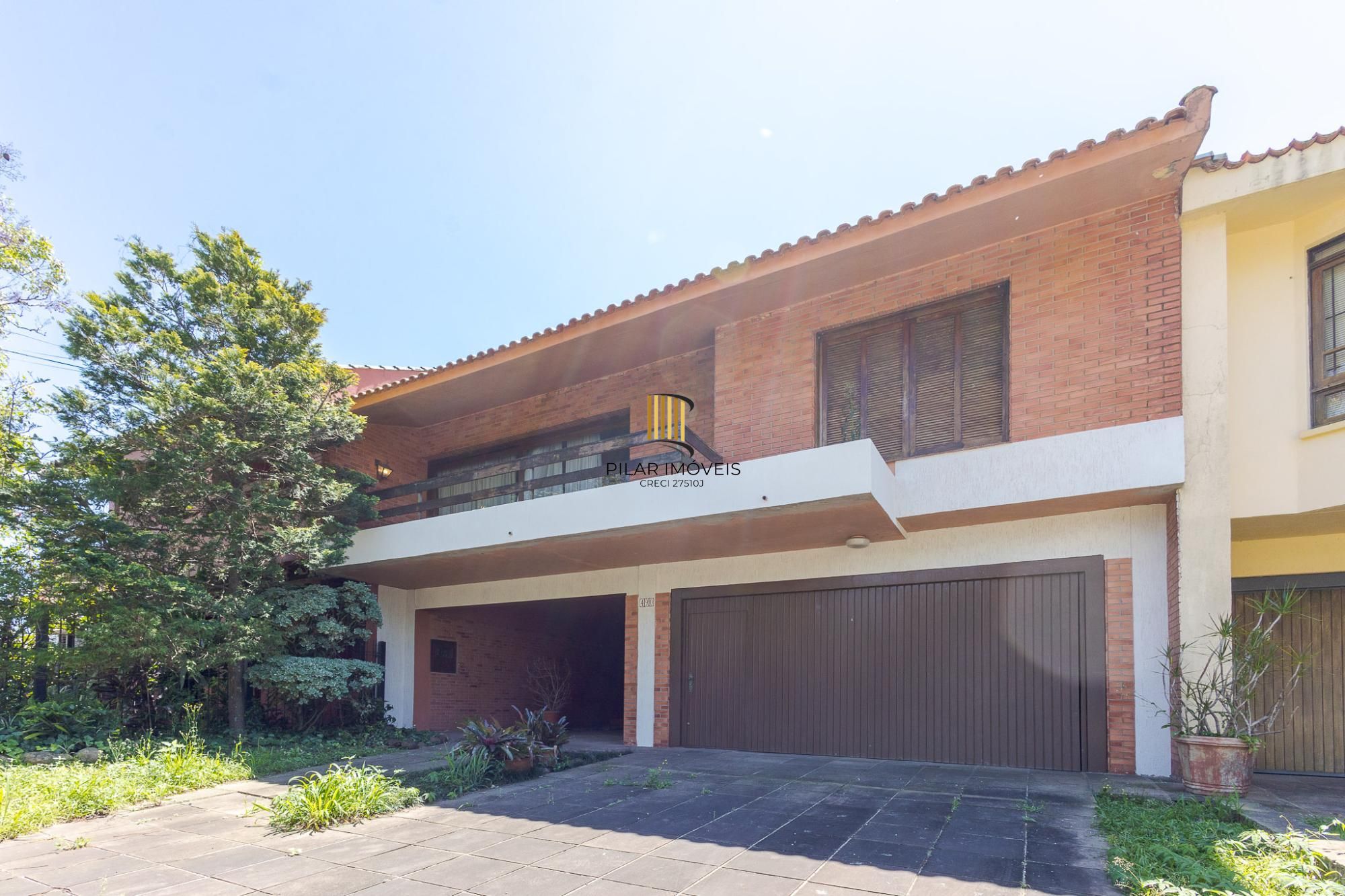 Casa 4 Dormitórios com 459m² no Bairro Cristal – Uso Residencial ou Comercial - Pilar Imóveis