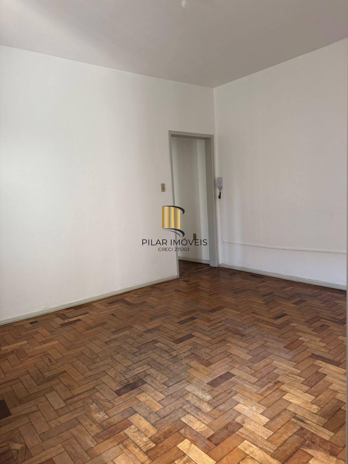 Oportunidade! Apartamento de 2 Dormitórios na Rua Lima e Sila - R$ 299.000