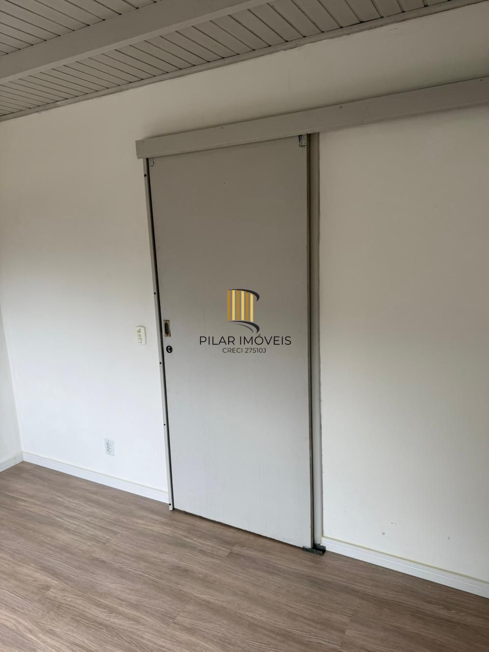 Apartamento 2 dormitórios, 75m², vista livre e vaga coberta