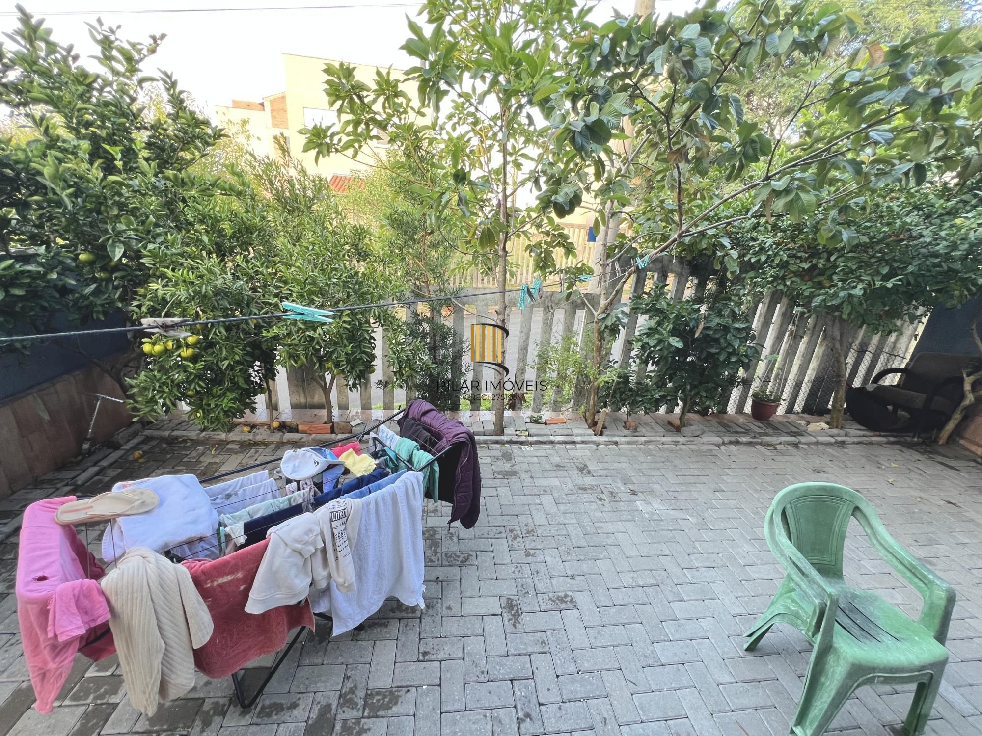 Casa 3 dormitórios com 2 vagas condomínio fechado e lazer completo