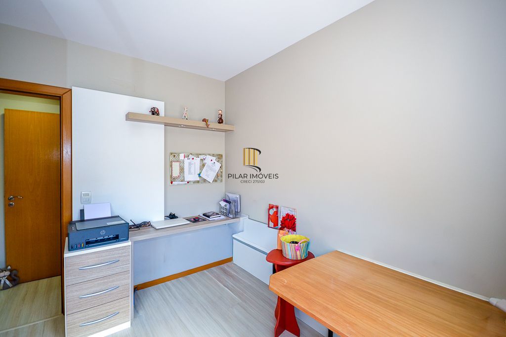 Apartamento 3 Dormitórios com Suíte e 2 Vagas na Tristeza, próximo ao barra shopping