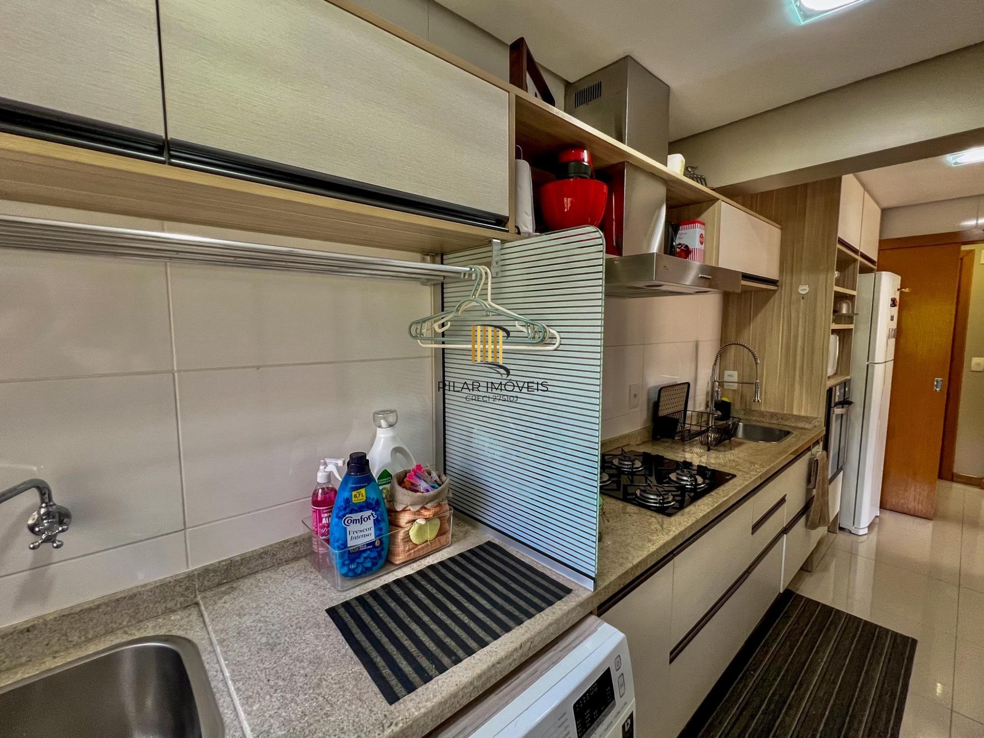 Apartamento 3 Dormitórios com Suíte e 2 Vagas na Tristeza, próximo ao barra shopping