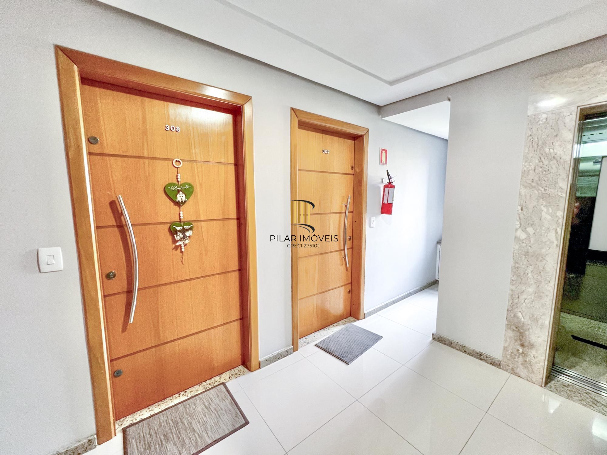 Apartamento 3 Dormitórios com Suíte e 2 Vagas na Tristeza, próximo ao barra shopping