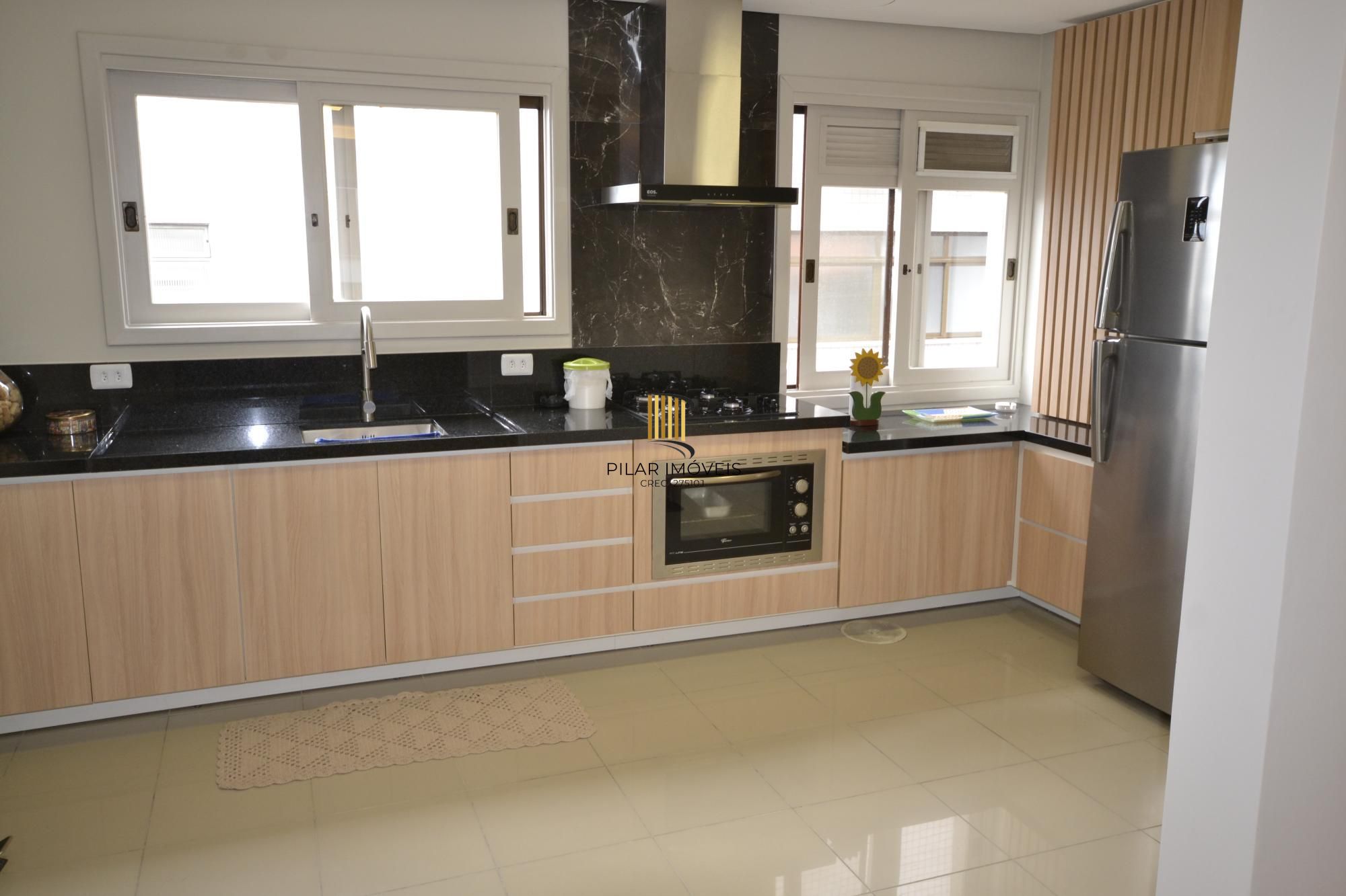 Cobertura Reformada no Jardim Planalto com 3 Vagas e Churrasqueira