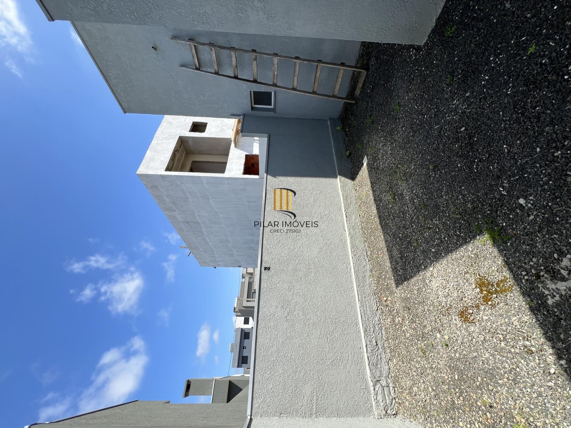 Sobrado 138m², 3 Quartos, Suíte e 3 Vagas em Condomínio Fechado