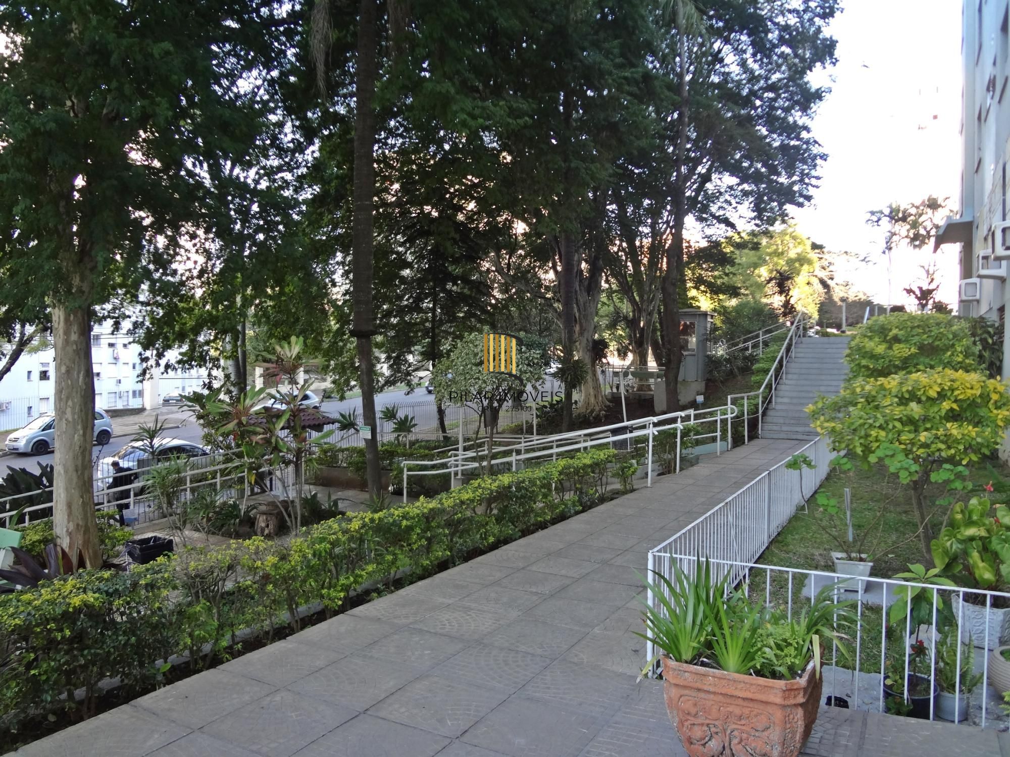 Oportunidade em Porto Alegre: Apartamento com 2 Dormitórios, 1 Vaga no J Sabará