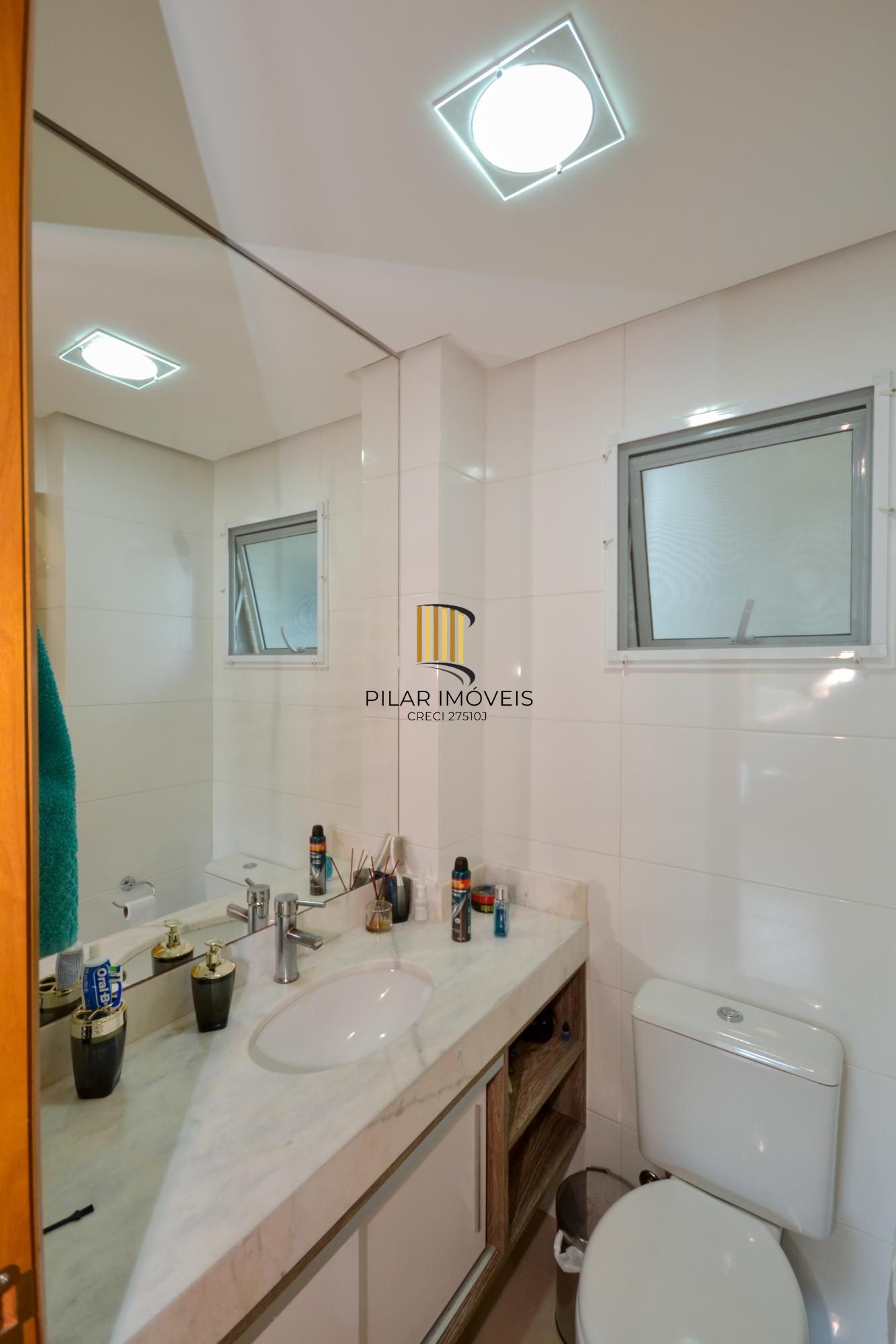 Apartamento 3 Dormitórios com Suíte e 2 Vagas na Tristeza, próximo ao barra shopping