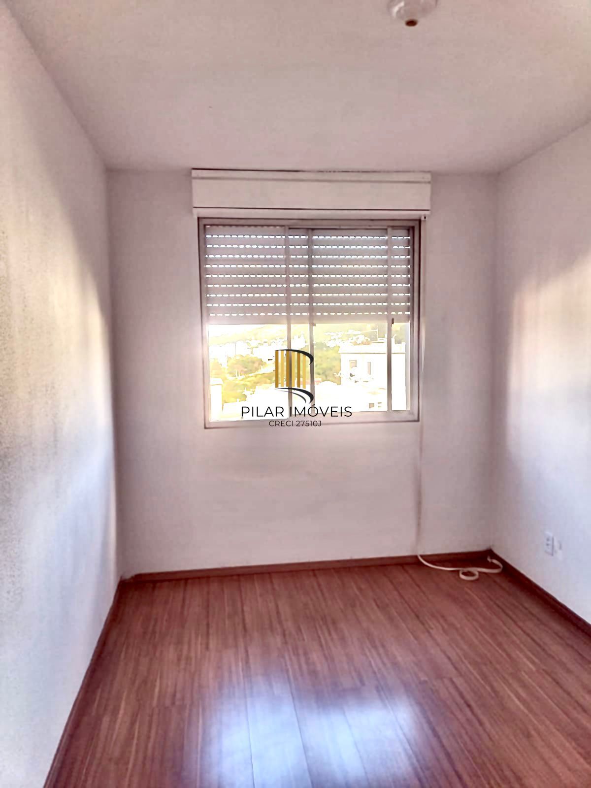 Oportunidade em Porto Alegre: Apartamento com 2 Dormitórios, 1 Vaga no J Sabará