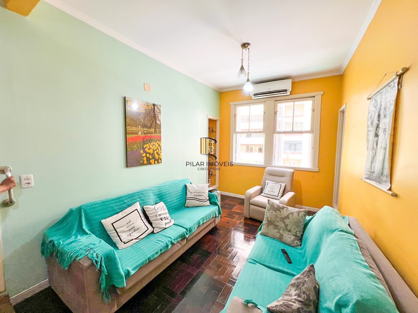 Apartamento 107m² com Suíte e Sacada na Av. Salgado Filho