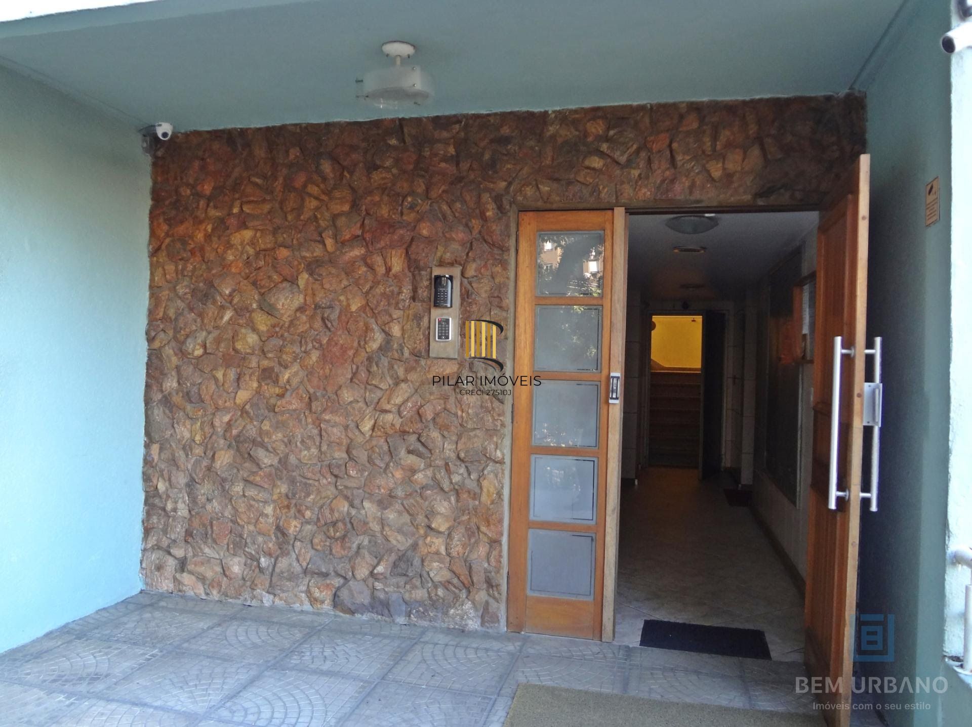 Apartamento 2 Dorms reformado, semi-mobiliado, 01 vaga em Jardim Itu