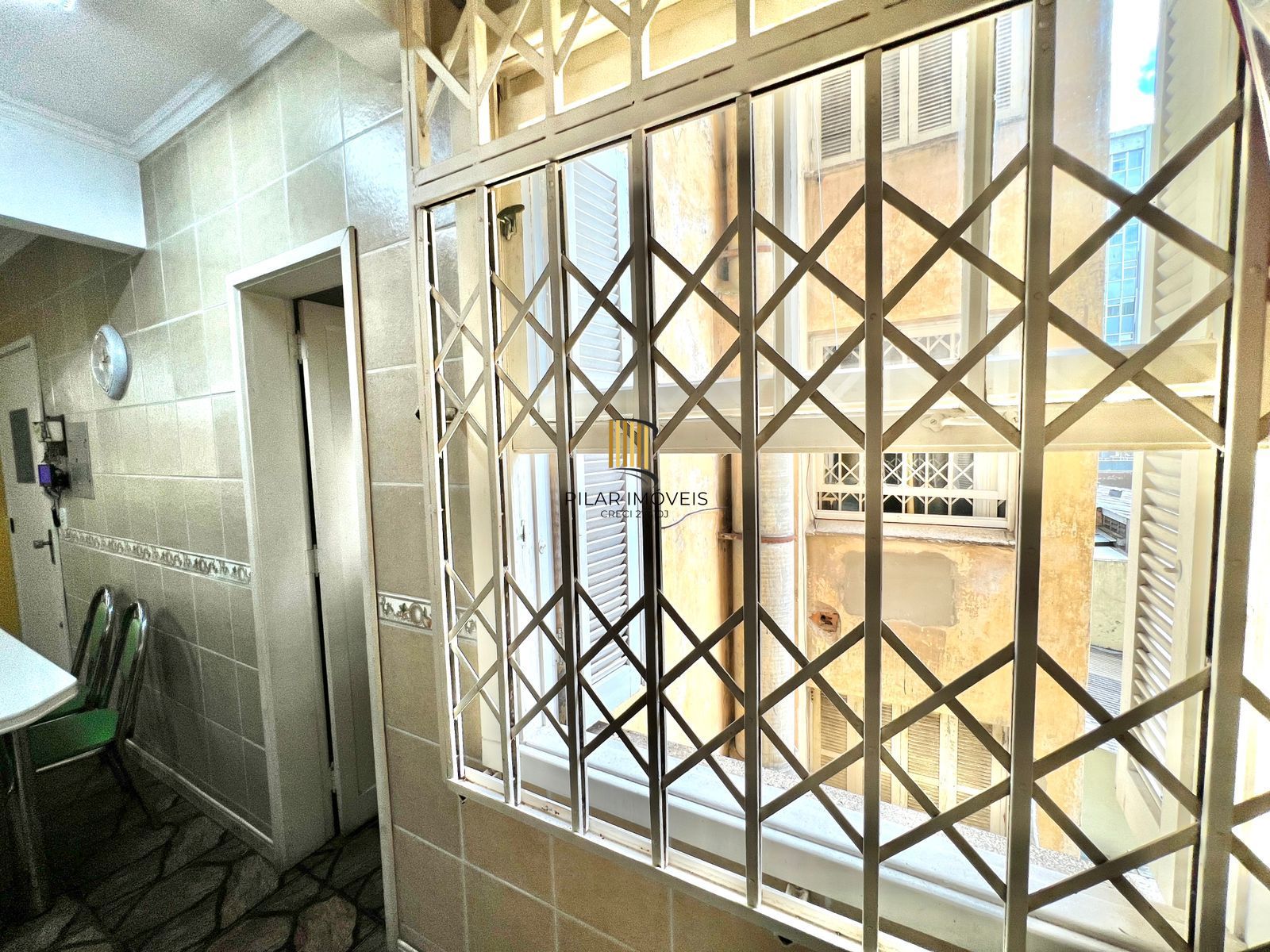 Apartamento 107m² com Suíte e Sacada na Av. Salgado Filho