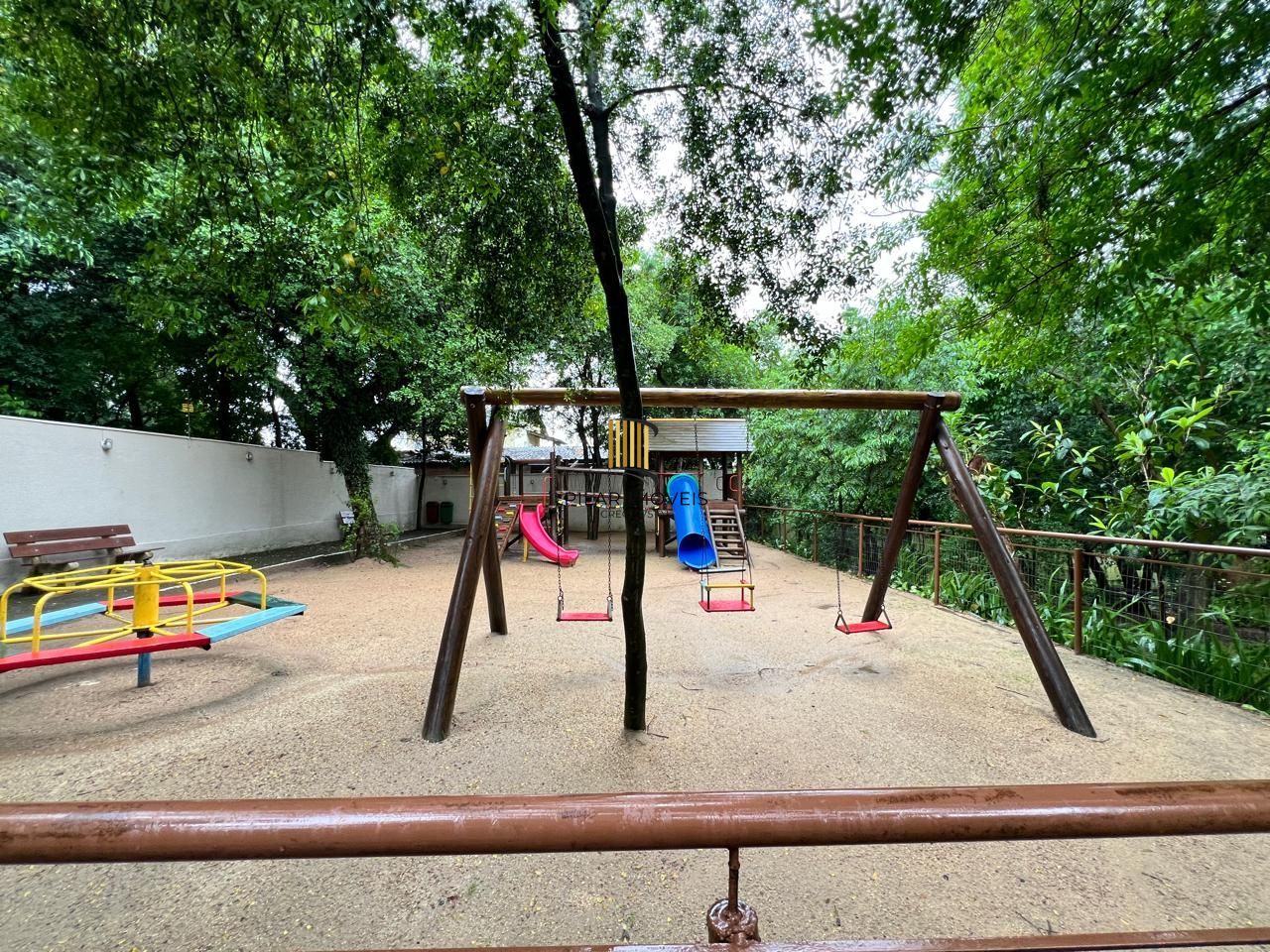 Apartamento 3 dormitórios, suíte e vista linda – Canto dos Pássaros, POA