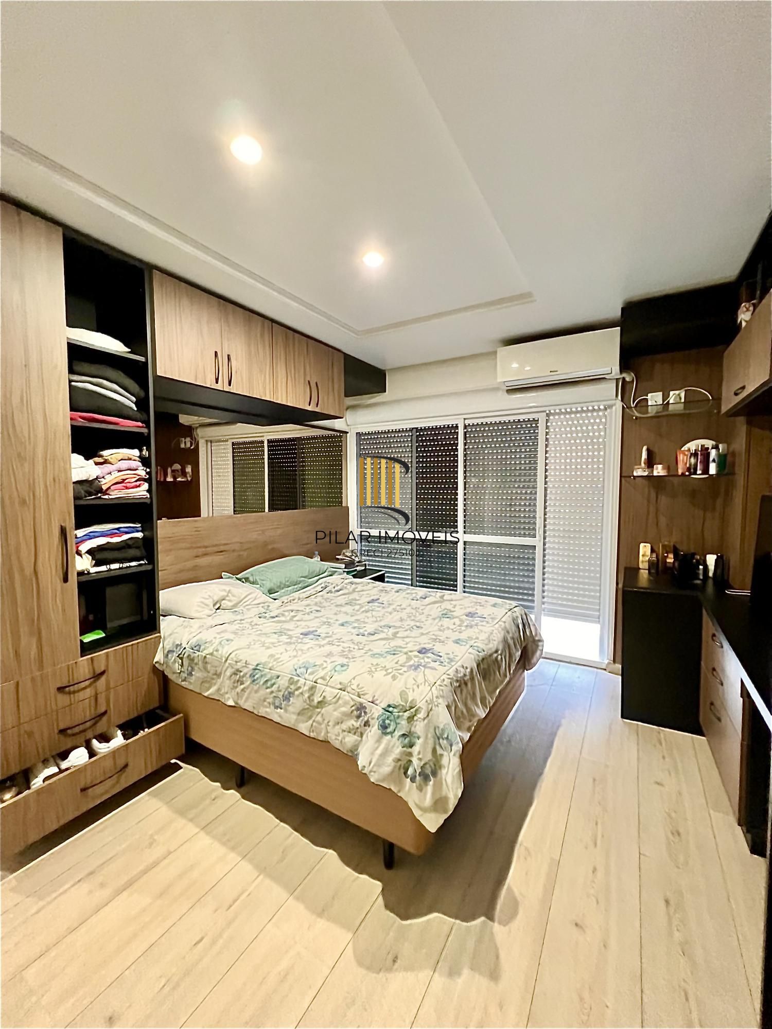 Casa 3 dormitórios com 2 vagas condomínio fechado e lazer completo