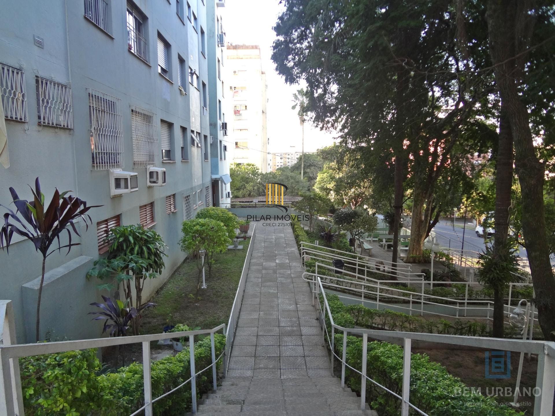 Apartamento 2 Dorms reformado, semi-mobiliado, 01 vaga em Jardim Itu