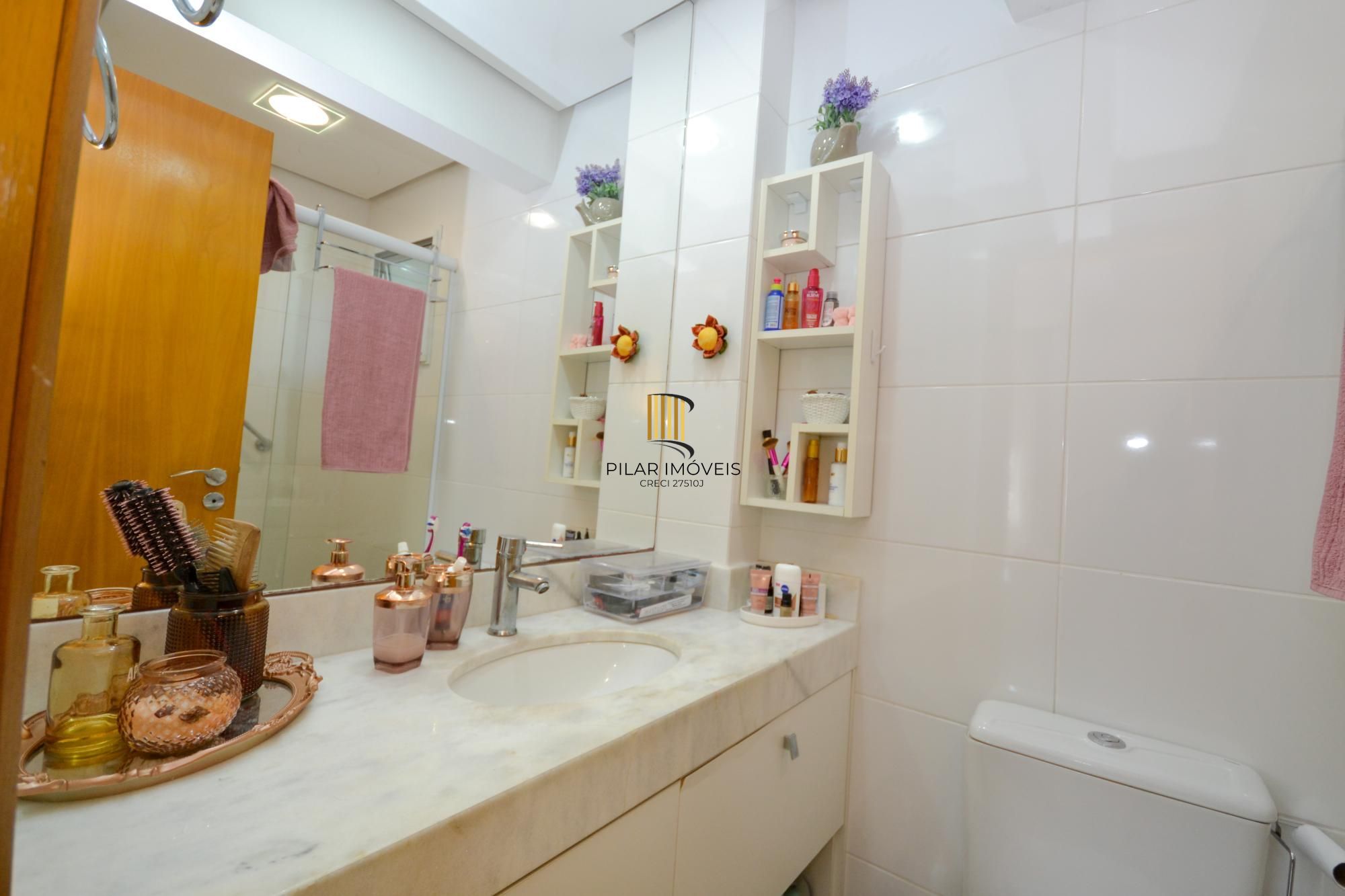 Apartamento 3 Dormitórios com Suíte e 2 Vagas na Tristeza, próximo ao barra shopping