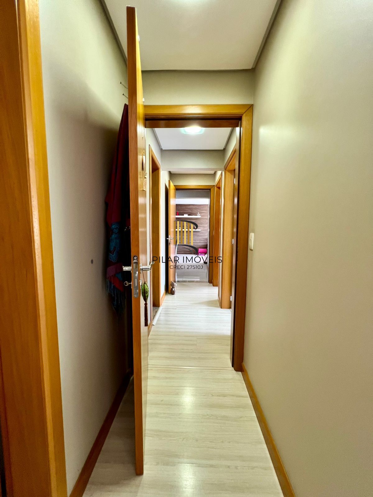 Apartamento 3 Dormitórios com Suíte e 2 Vagas na Tristeza, próximo ao barra shopping