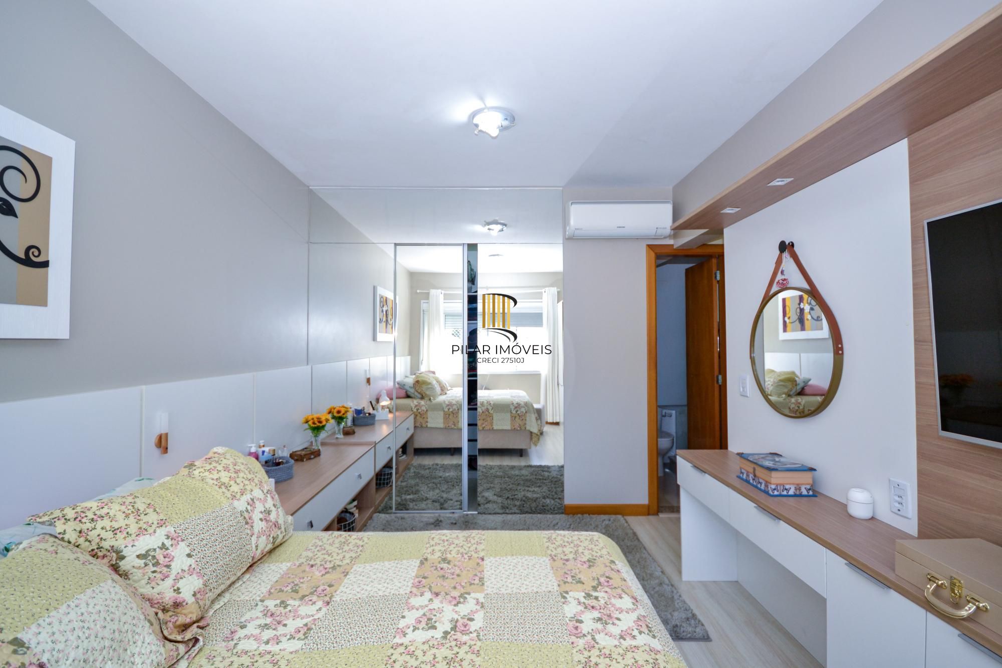 Apartamento 3 Dormitórios com Suíte e 2 Vagas na Tristeza, próximo ao barra shopping