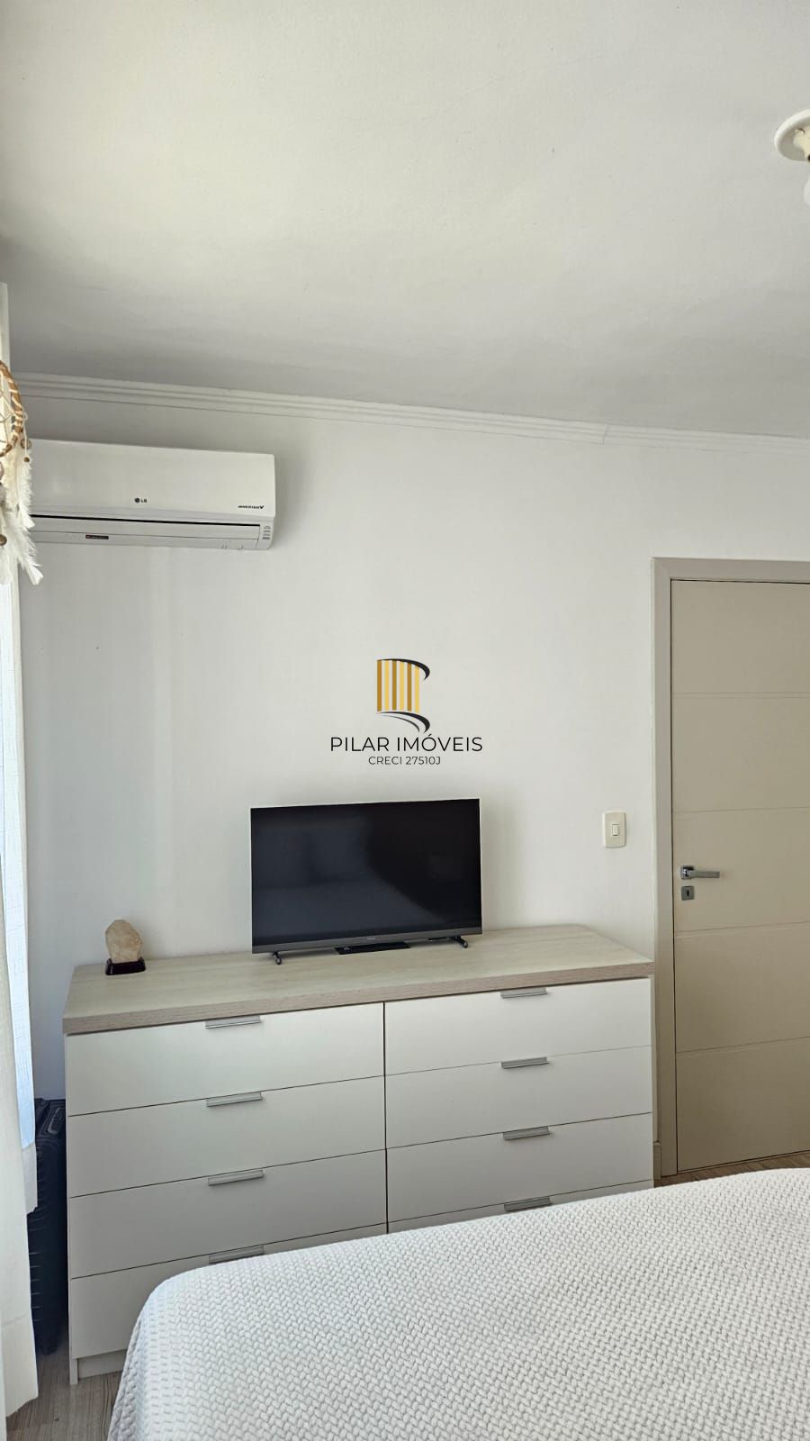 Apartamento 1 Dormitório com Vaga no Cristo Redentor em Porto Alegre