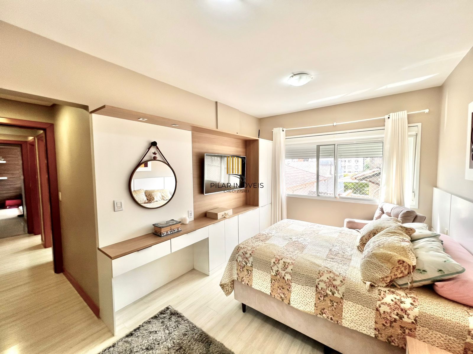 Apartamento 3 Dormitórios com Suíte e 2 Vagas na Tristeza, próximo ao barra shopping