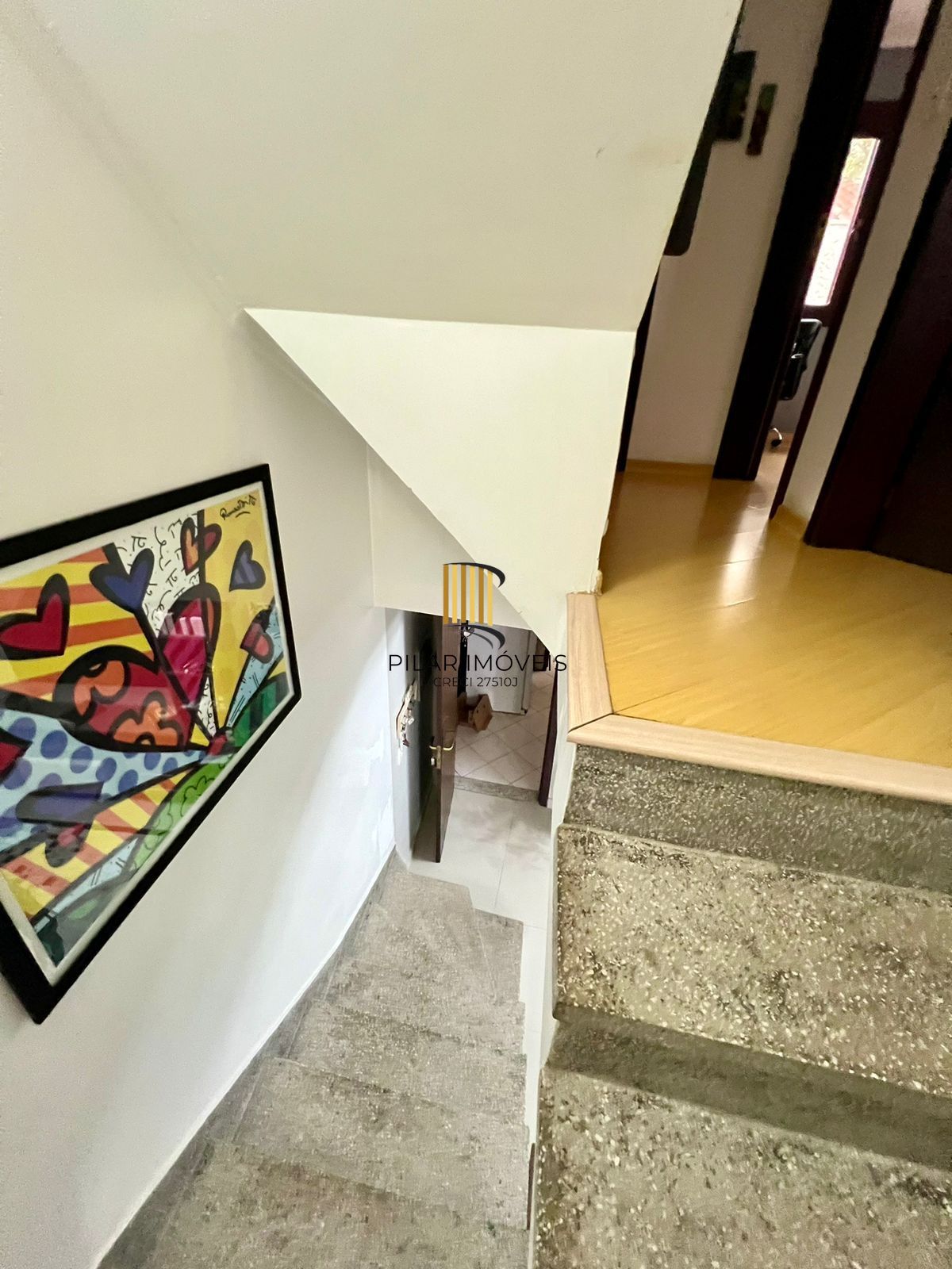 Casa à Venda em Sarandi - 3 Dormitórios, 1 Suíte, 2 vagas