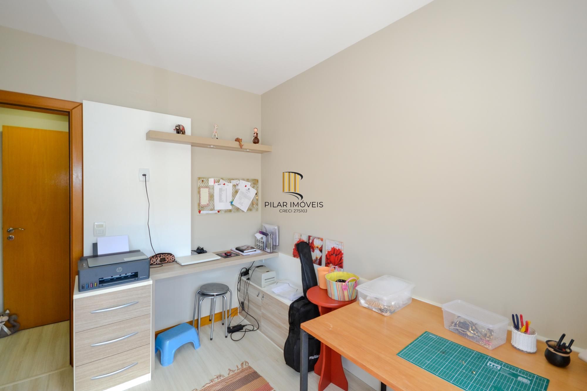 Apartamento 3 Dormitórios com Suíte e 2 Vagas na Tristeza, próximo ao barra shopping