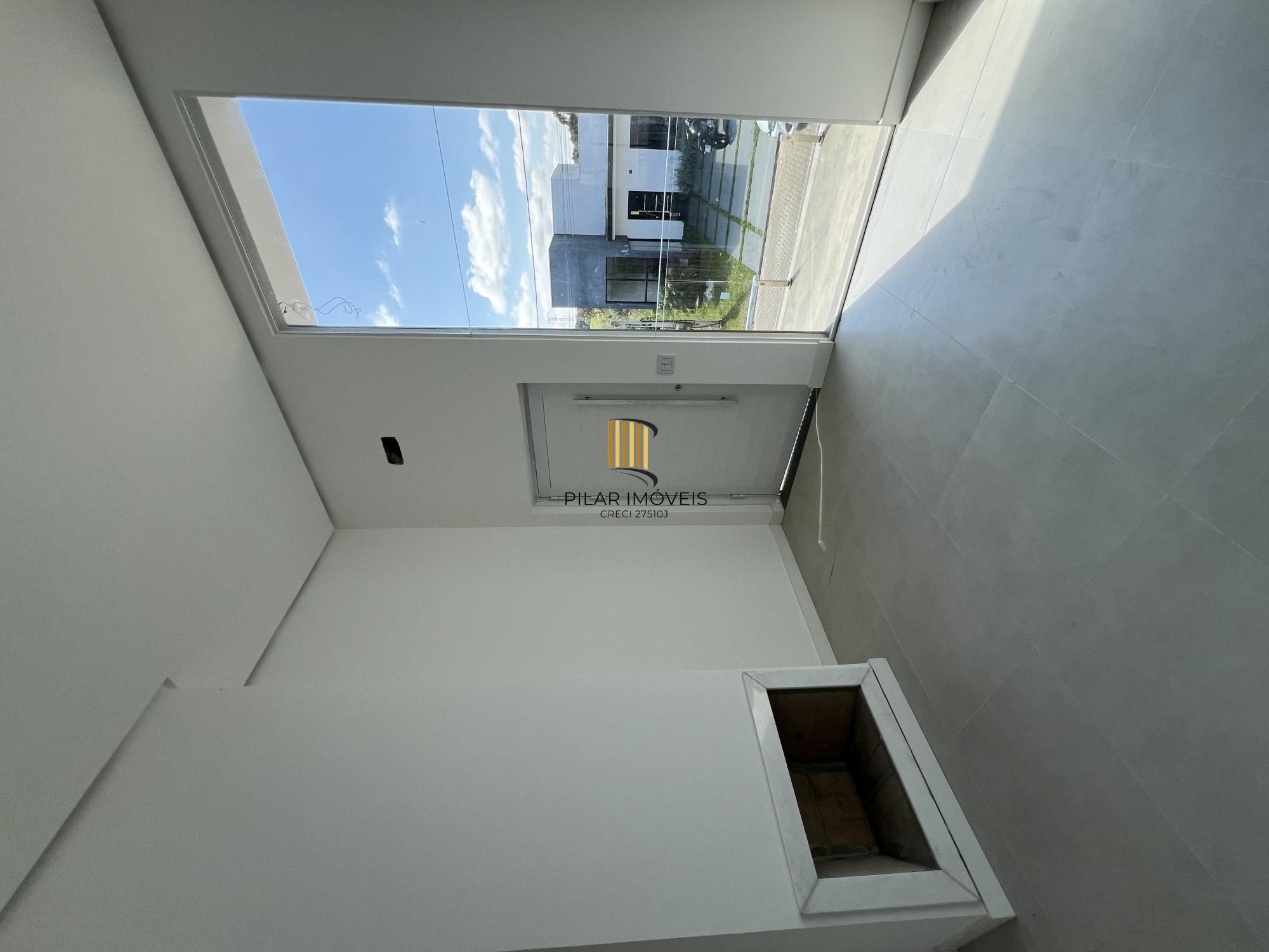Sobrado 138m², 3 Quartos, Suíte e 3 Vagas em Condomínio Fechado