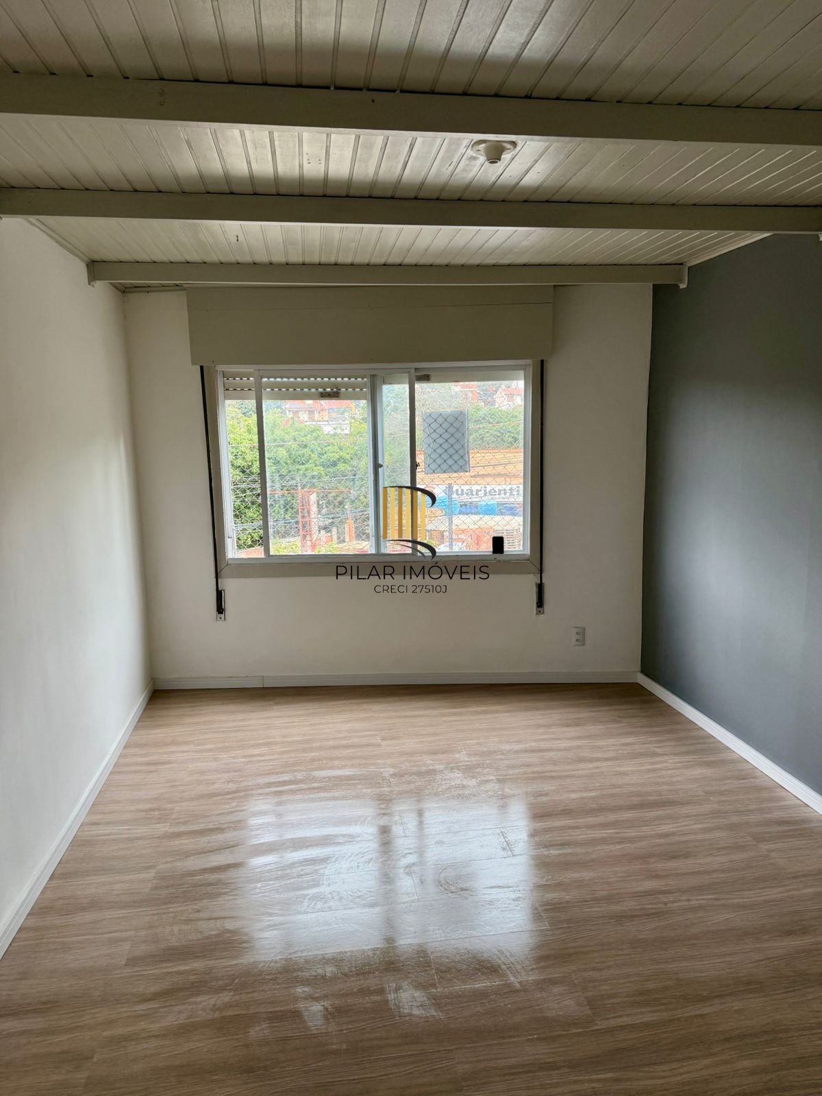 Apartamento 2 dormitórios, 75m², vista livre e vaga coberta