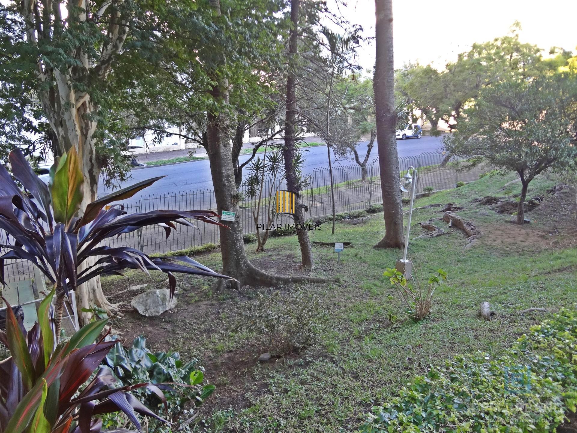 Apartamento 2 Dorms reformado, semi-mobiliado, 01 vaga em Jardim Itu