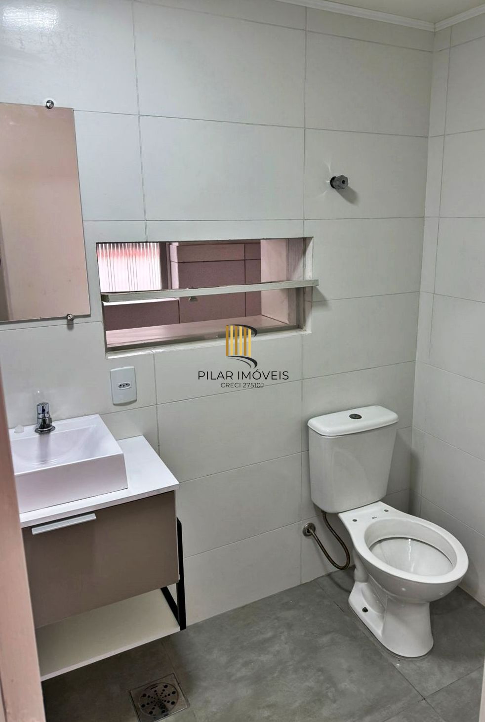 Apartamento 2 dormitórios, 75m², vista livre e vaga coberta