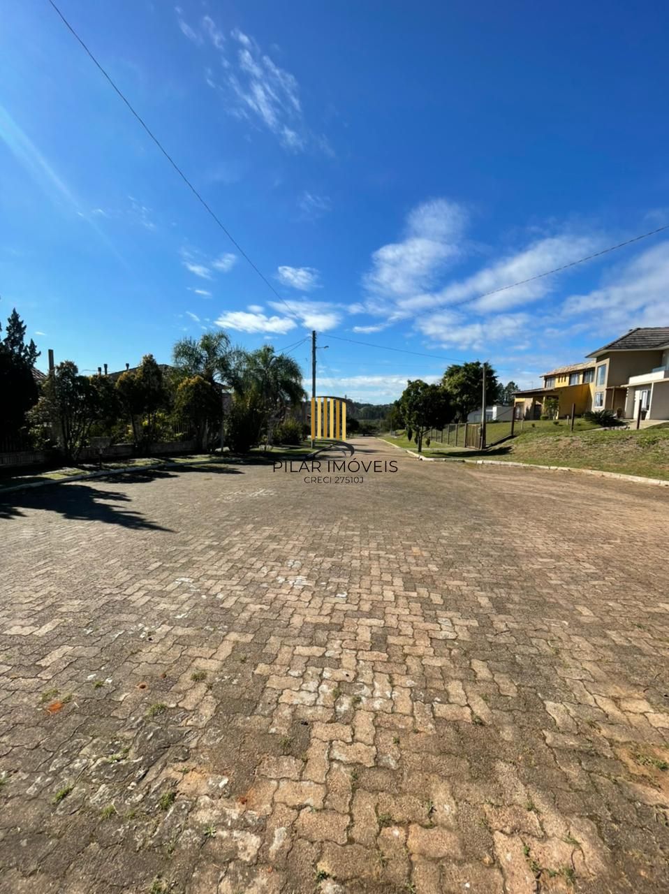 Terreno em condomínio Viamão 1.607,45m, com projeto de casa, prox da rs 118