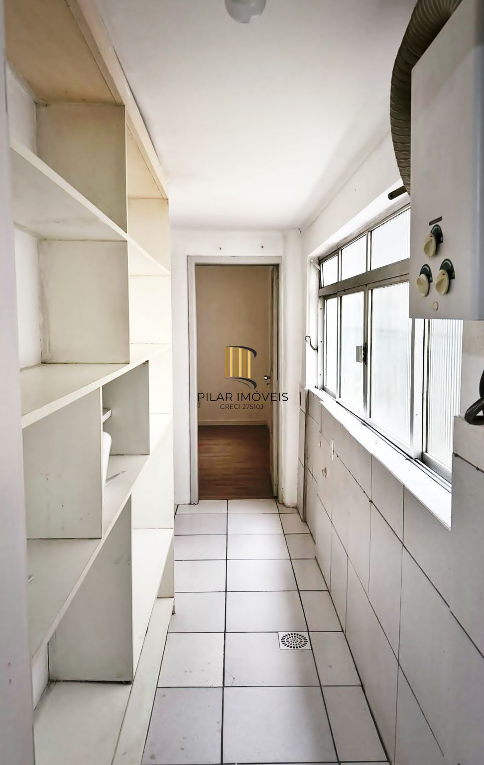 Apartamento 2 dormitórios, 75m², vista livre e vaga coberta