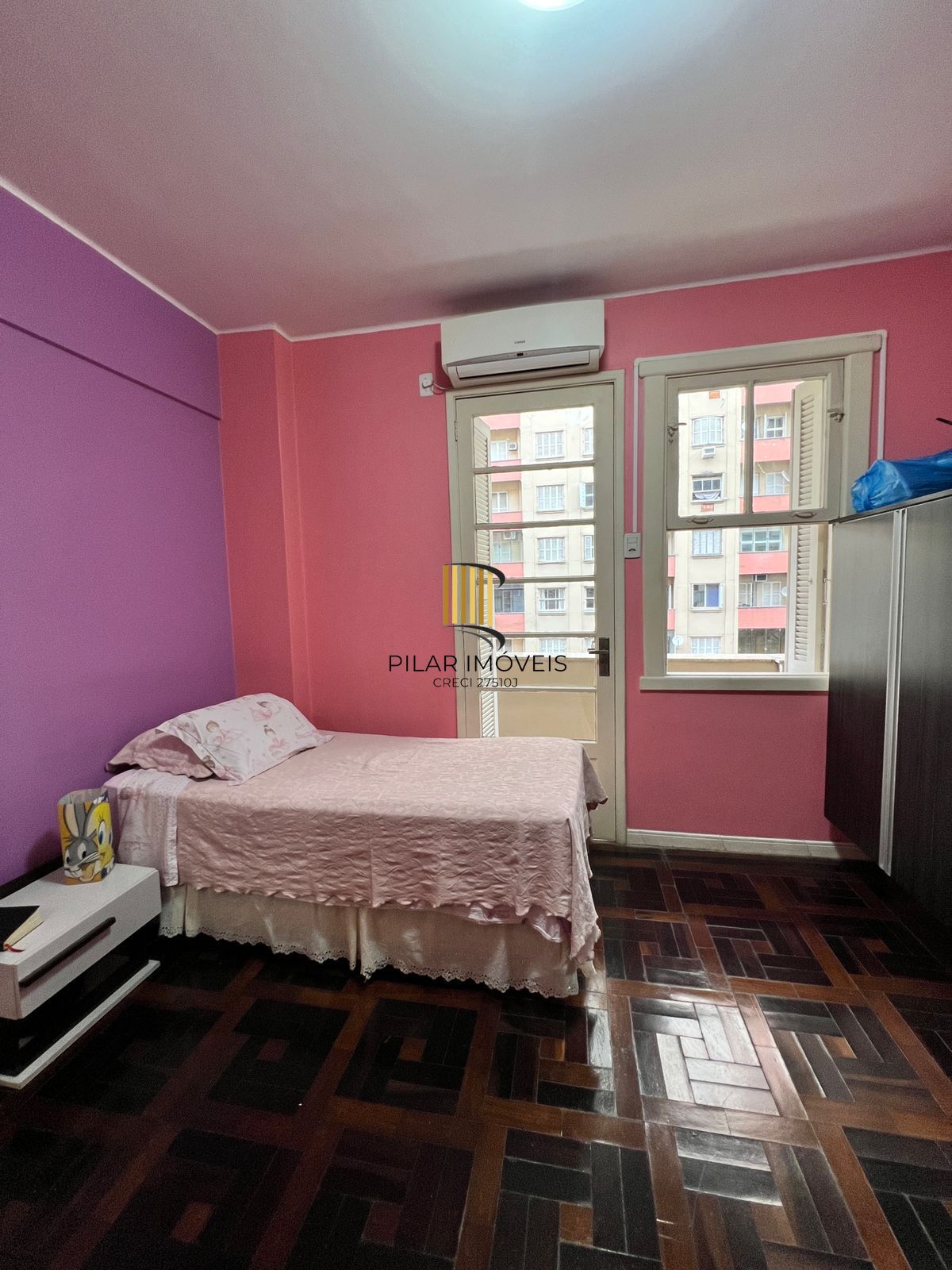 Apartamento 107m² com Suíte e Sacada na Av. Salgado Filho