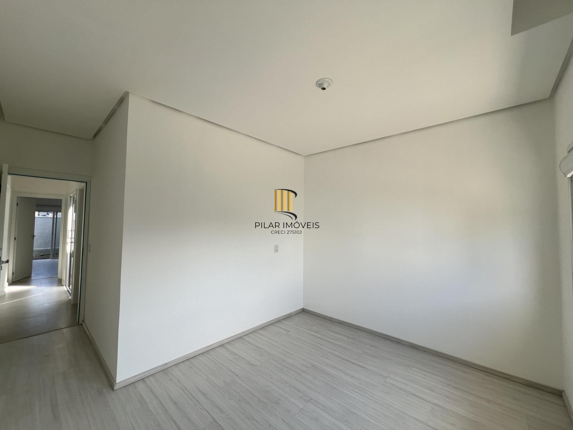 Sobrado 138m², 3 Quartos, Suíte e 3 Vagas em Condomínio Fechado