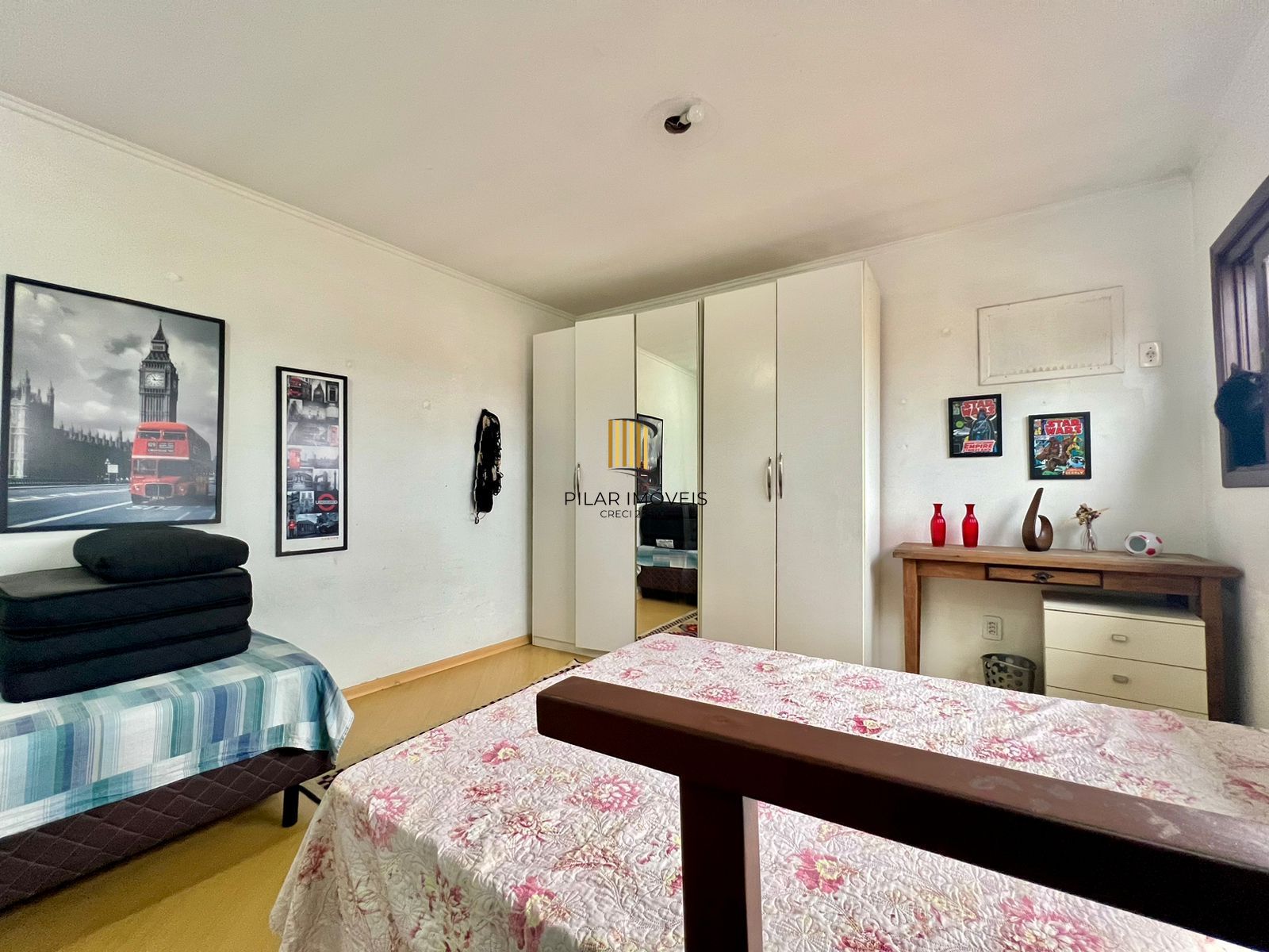 Casa à Venda em Sarandi - 3 Dormitórios, 1 Suíte, 2 vagas