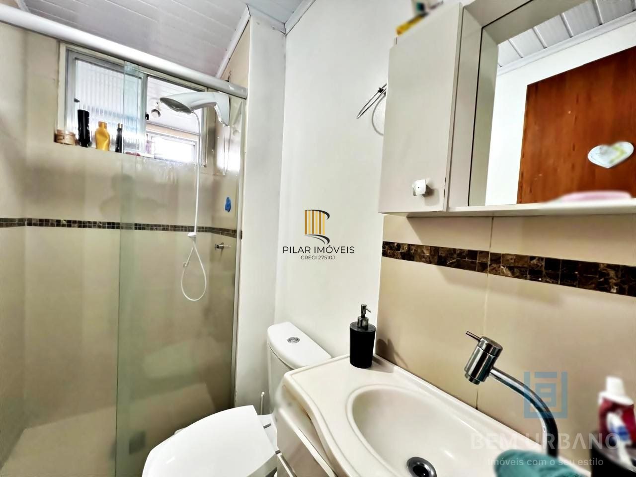 Apartamento 2 Dorms reformado, semi-mobiliado, 01 vaga em Jardim Itu