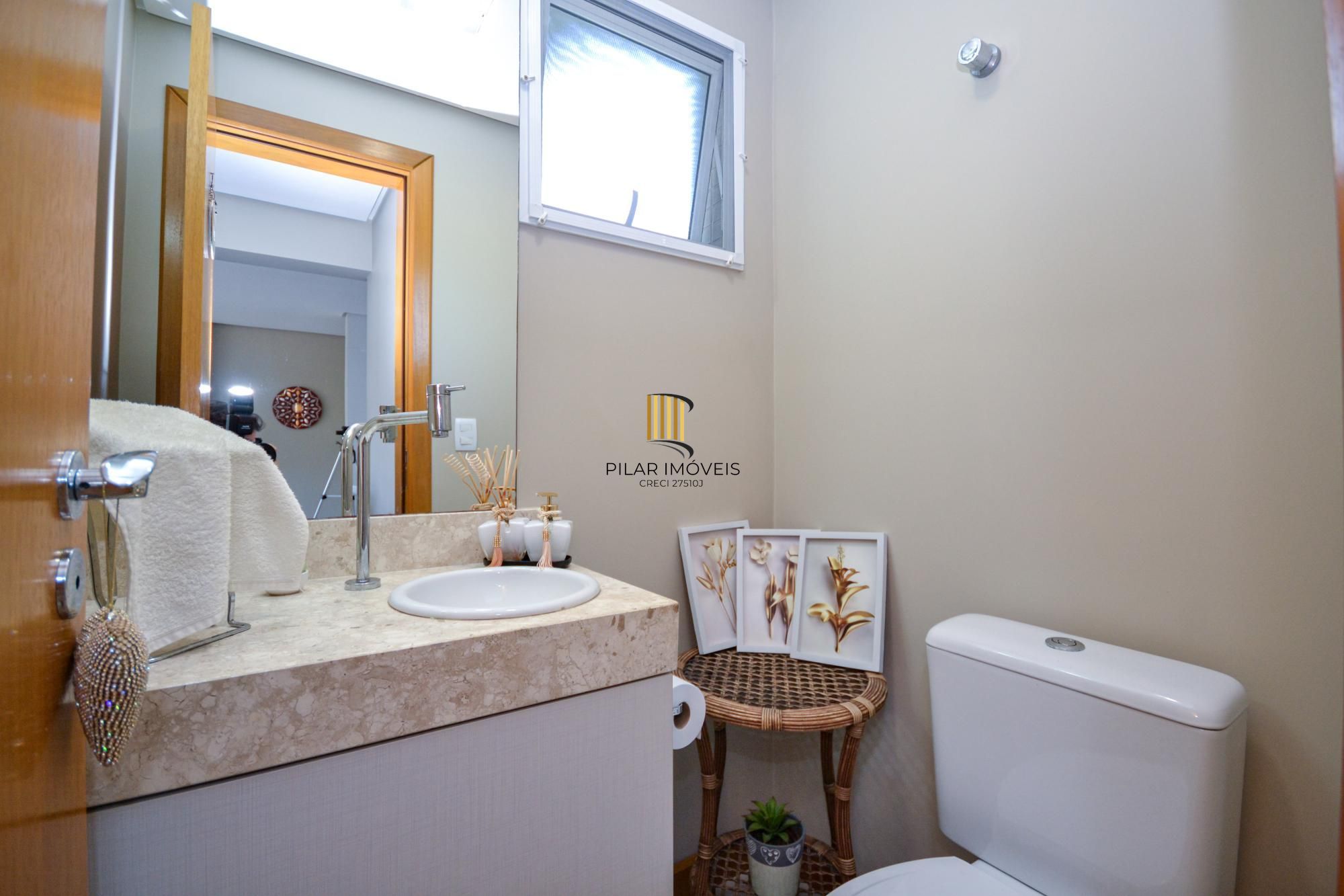 Apartamento 3 Dormitórios com Suíte e 2 Vagas na Tristeza, próximo ao barra shopping