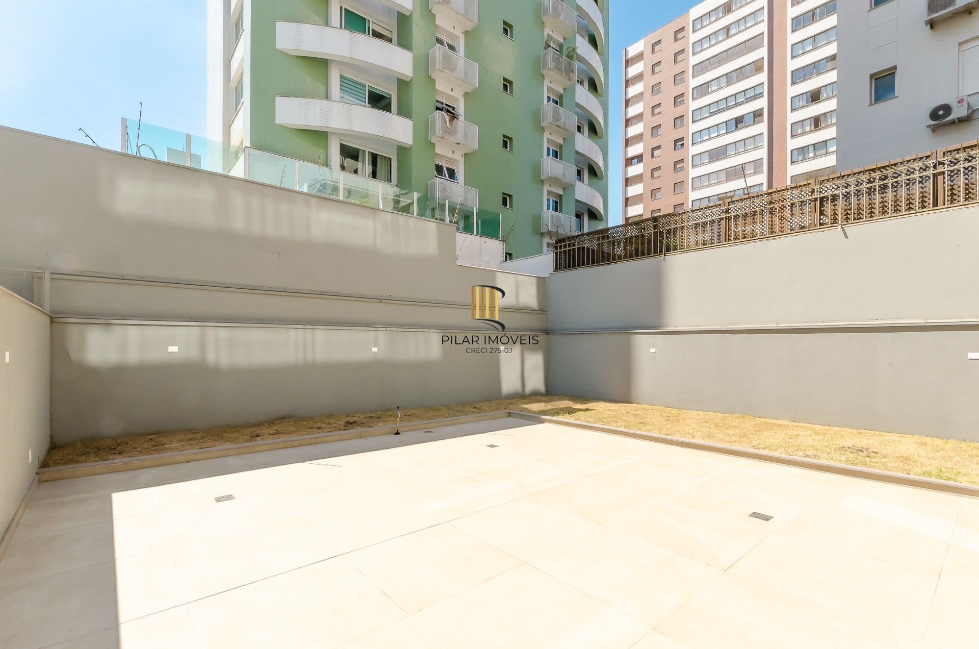 Idea Eça de Queiroz Apartamento Garden de 2 dormitórios no Bairro Petrópolis