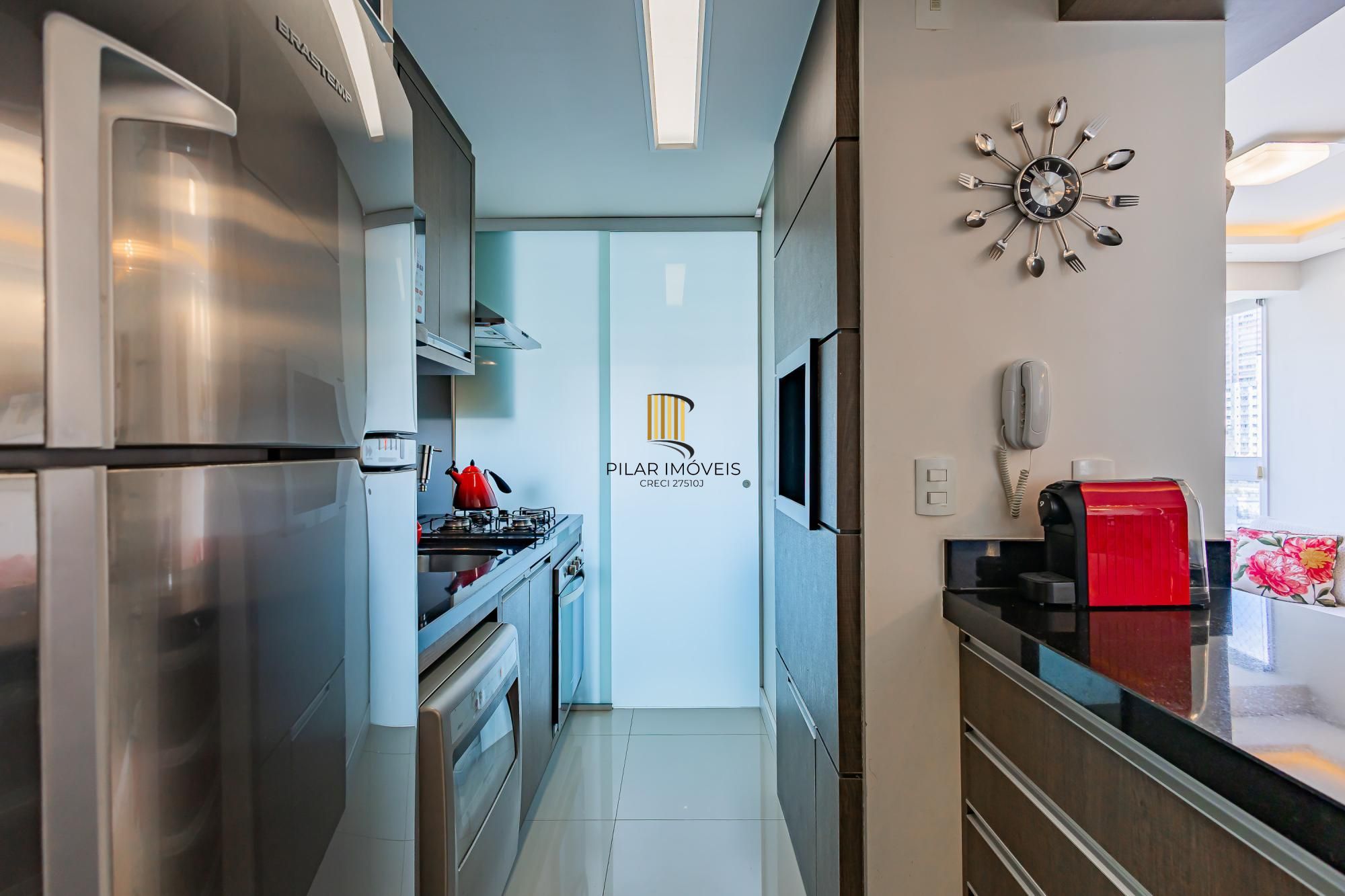 Apartamento Higienópolis de 2 Dormitórios com Suíte e Duas Vagas