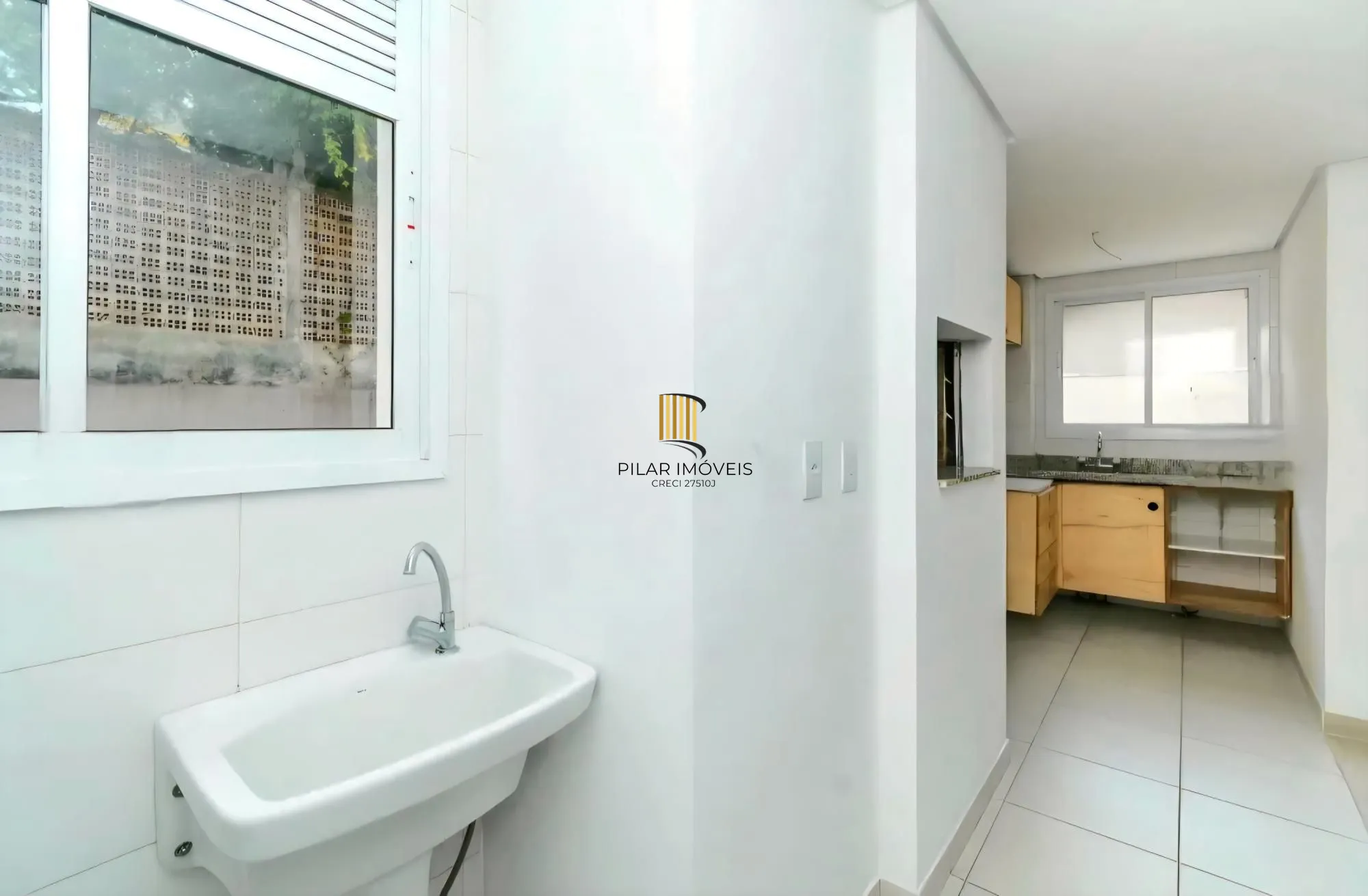 Edifício Jules Verne - Venda de apartamento com 02 dormitórios no bairro Petrópolis
