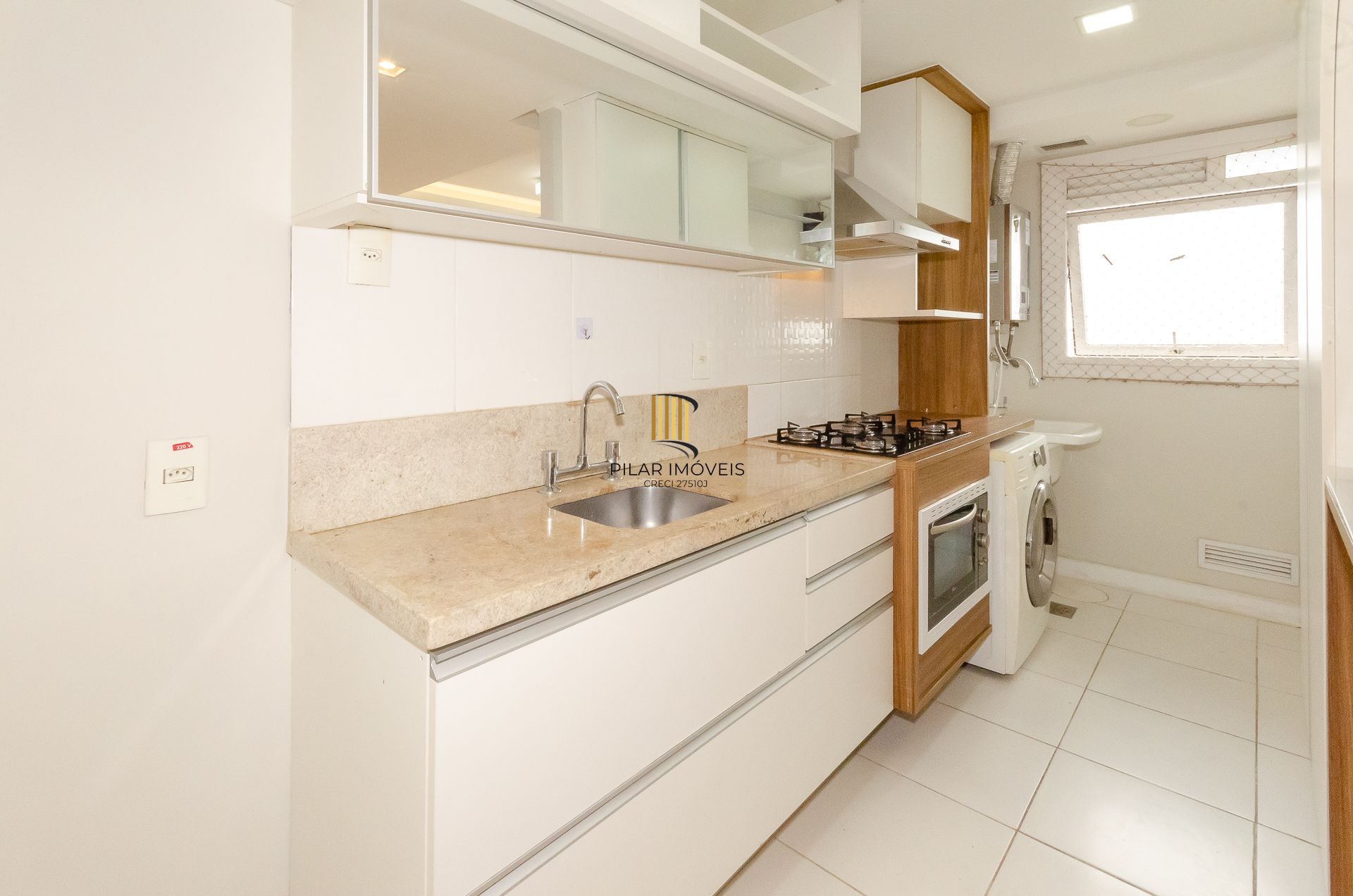 Icon Residencial Apartamento último andar de 2 dormitórios com Suíte Semi mobiliado