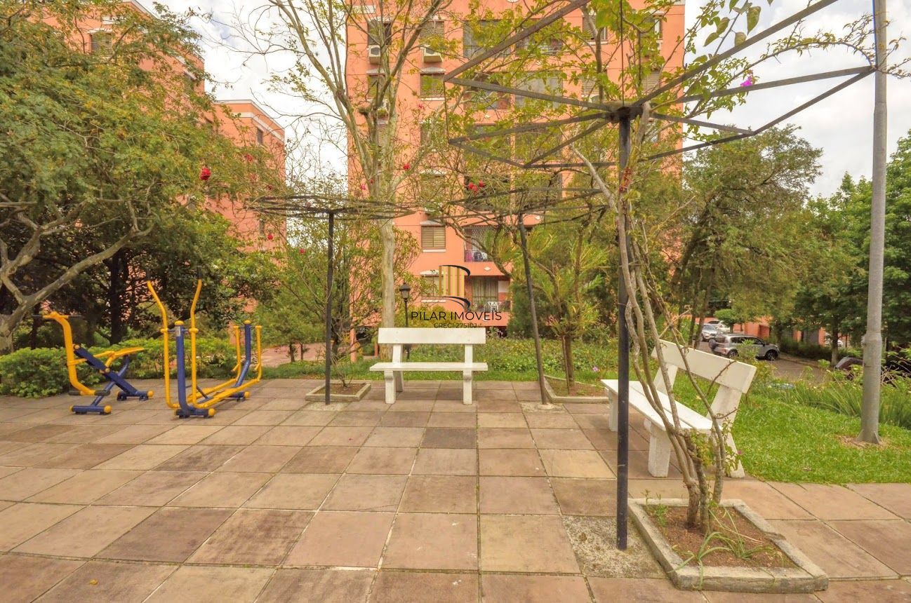 Edifício Residencial Villagio Di Roma- Apartamento a venda com 3 dormitórios no bairro Jardim Carvalho