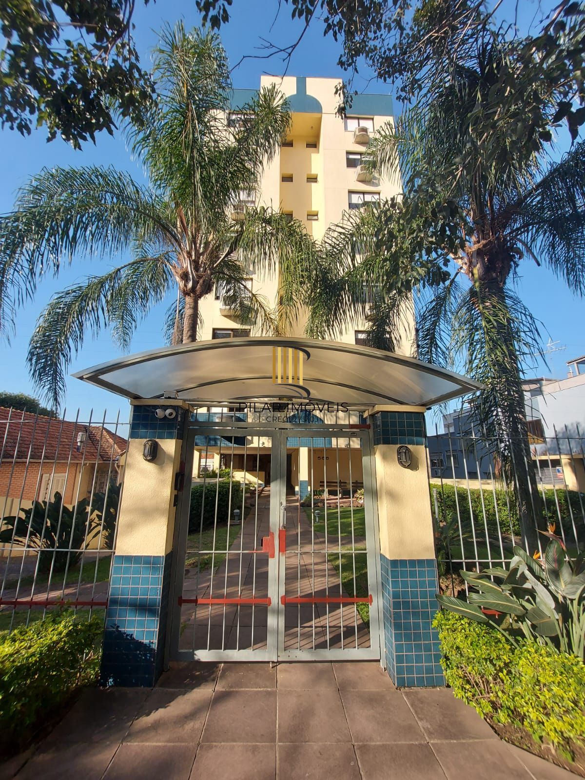 Colinas Garden Apartamento de 2 Dormitórios com Suíte e 2 Vagas no Bairro Passo d'Areia