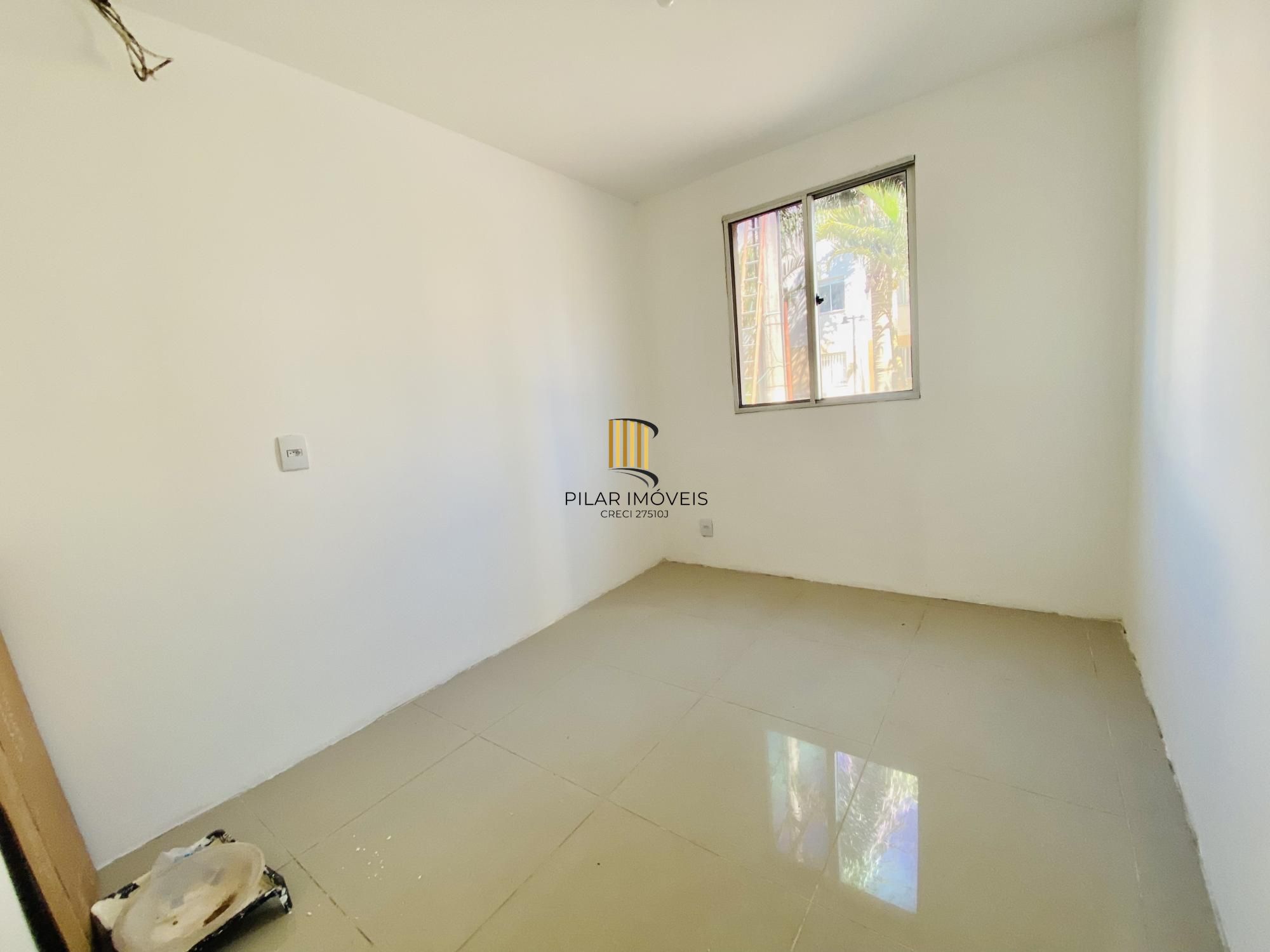 Apartamento de 2 dormitórios térreo no Sarandi