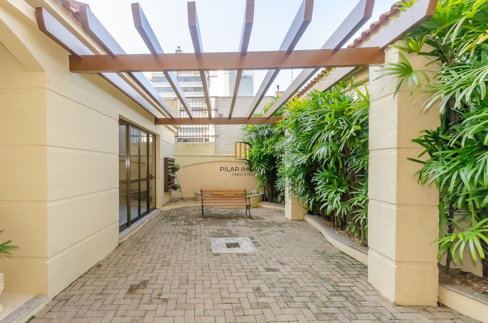 Santa Barbára Apartamento mobiliado de 3 dormitórios no bairro Passo da Areia