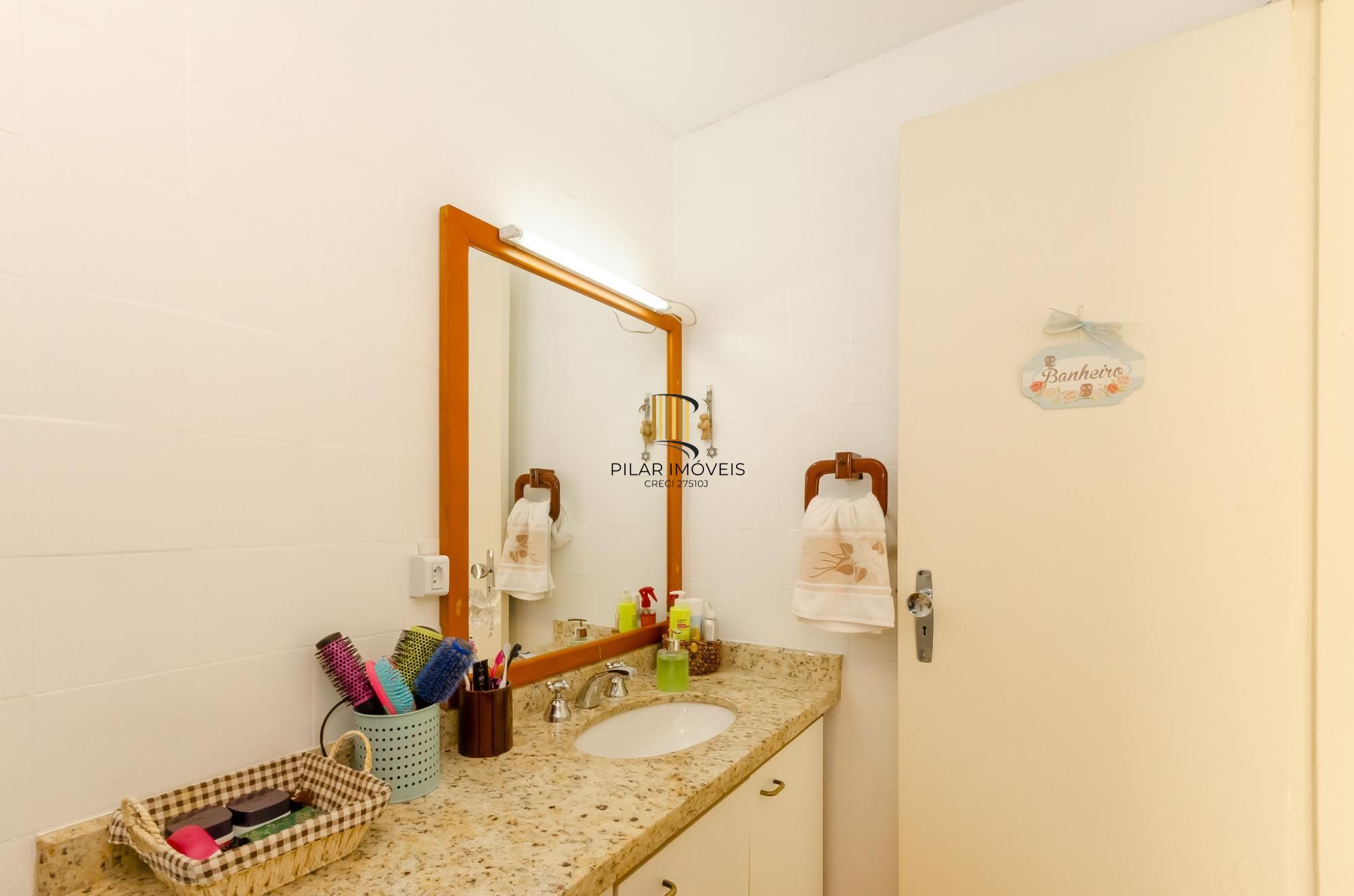 Edifício Solar Pederneiras Apartamento 2 dormitórios no Bairro Petrópolis