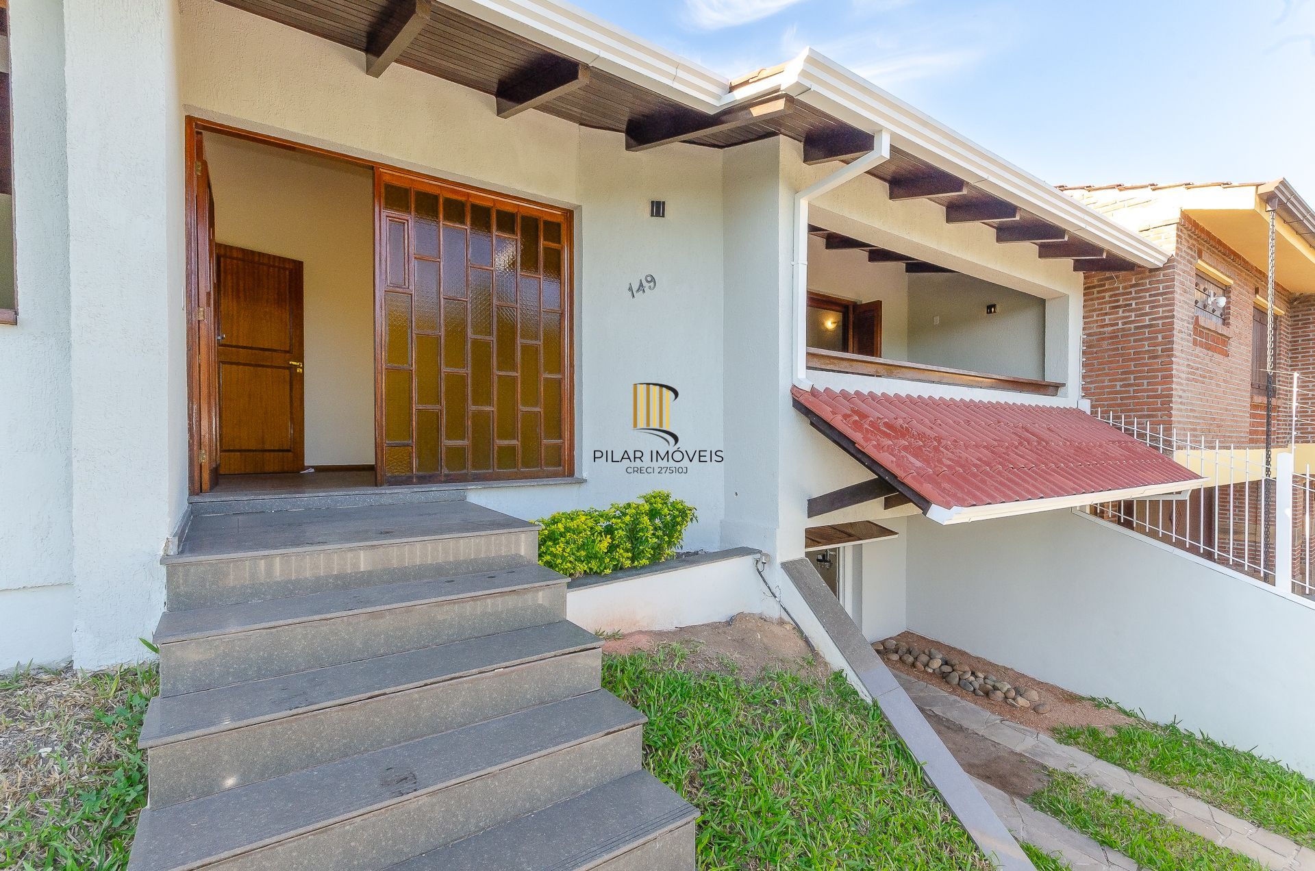 Casa Residencial de 4 Quartos à Venda em Porto Alegre, RS