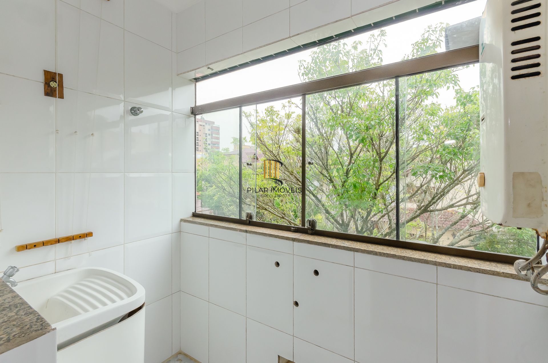 Edifício Canaã Cobertura com 3 dormitórios no bairro jardim Itú