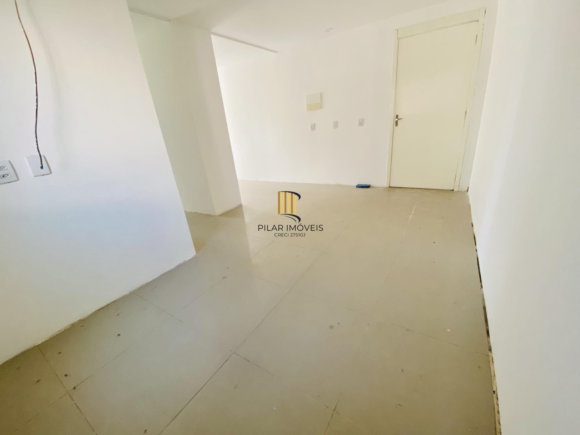 Apartamento de 2 dormitórios térreo no Sarandi