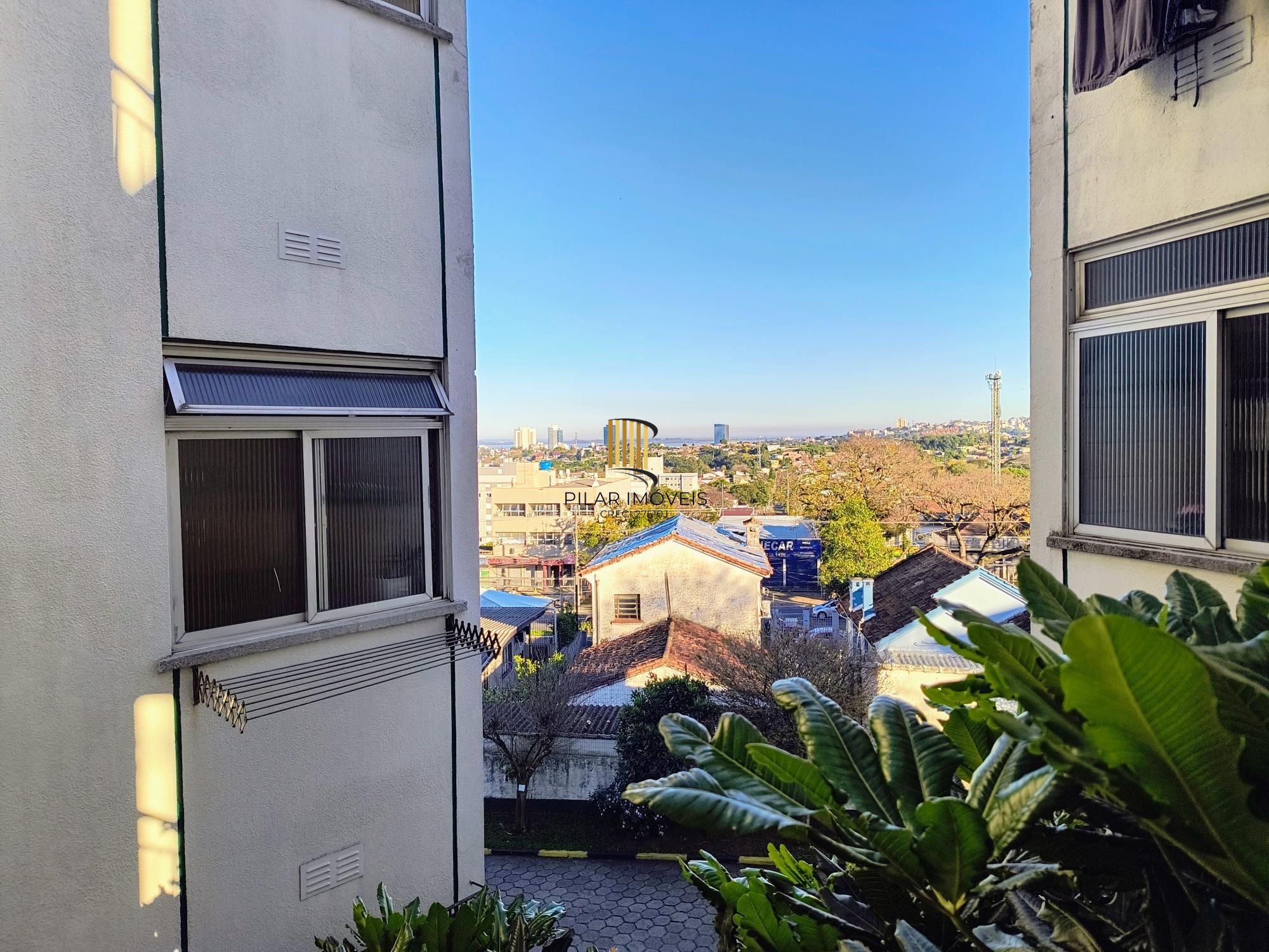 Apartamento 2 dormitórios com 2 vagas no bairro Nonoai