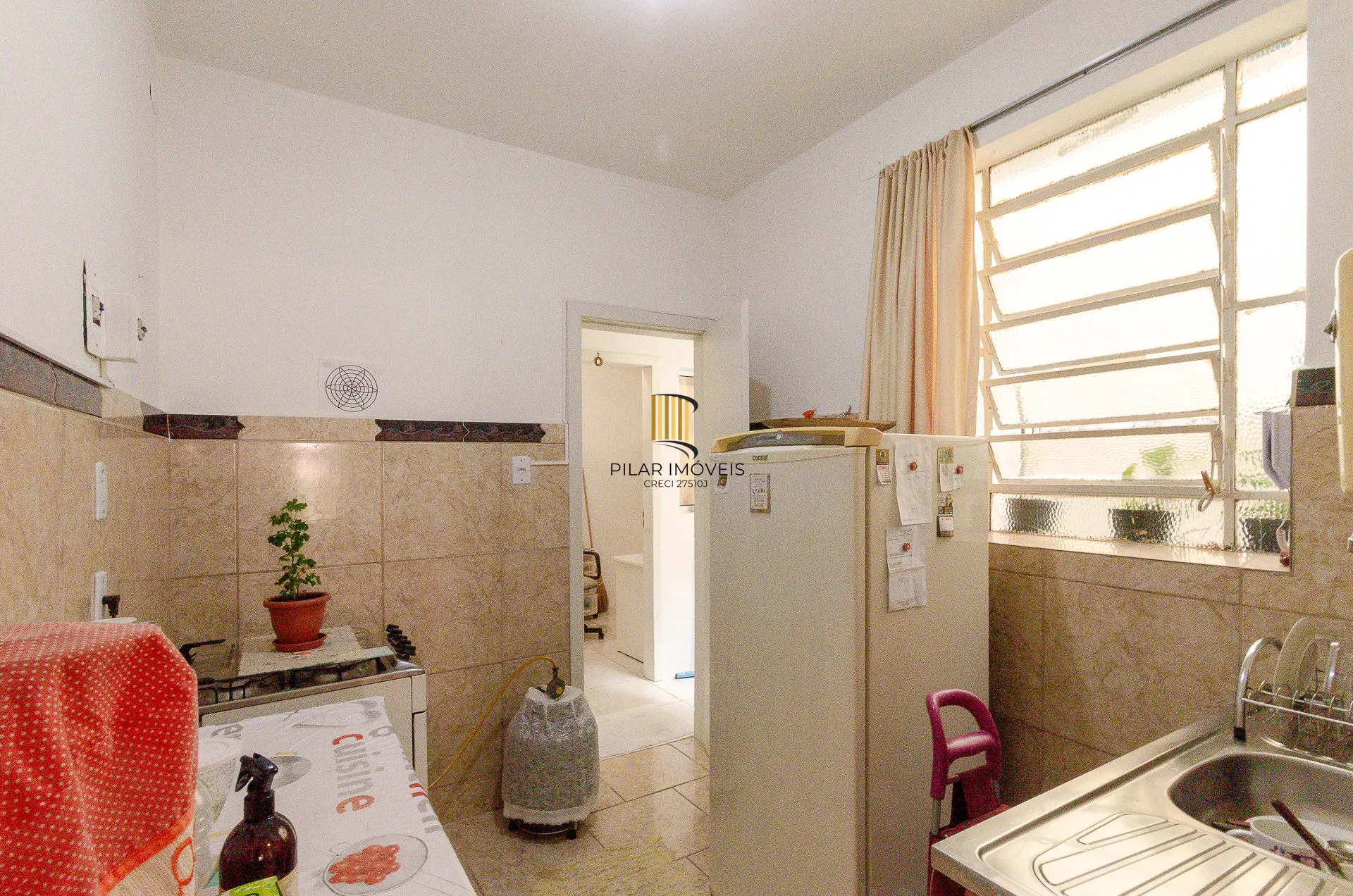 Apartamento de 1 Dormitório com Dependência de Empregada no bairro Petrópolis